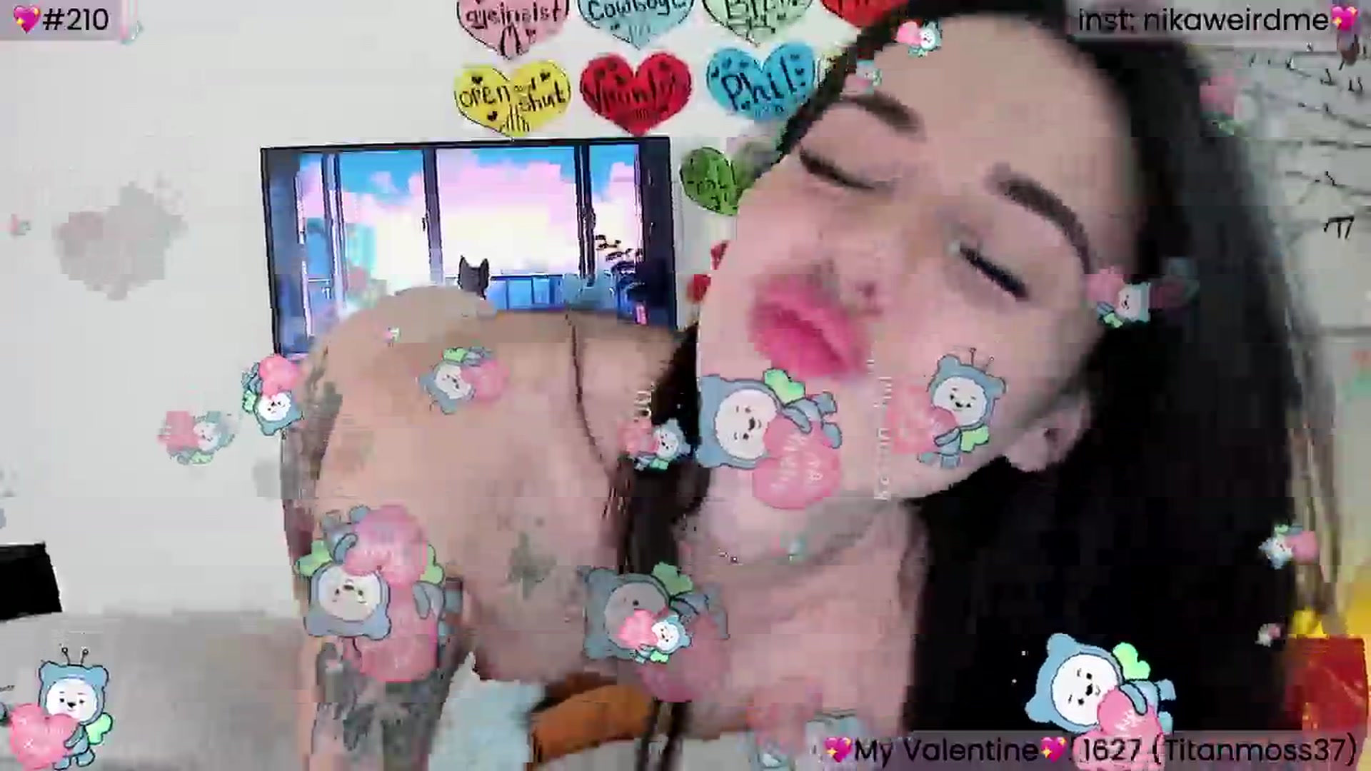 Gallery image thumbnail from WeirdMe's myfreecams stream on, 02/10/2024, 13:58 image 10 of 20