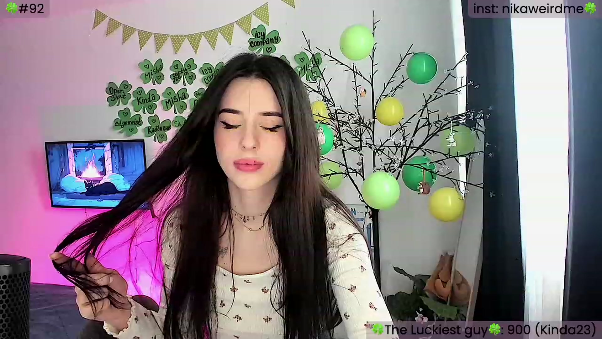 Gallery image thumbnail from WeirdMe's myfreecams stream on, 03/16/2024, 08:40 image 18 of 20
