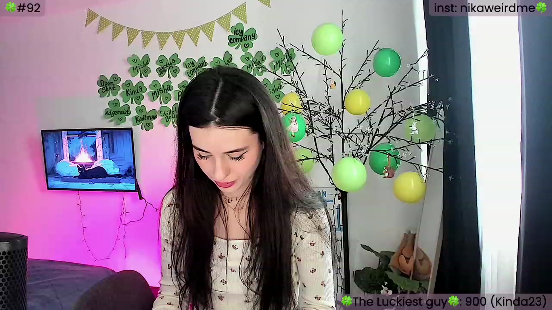 Gallery image thumbnail from WeirdMe's myfreecams stream on, 03/16/2024, 08:40 image 19 of 20