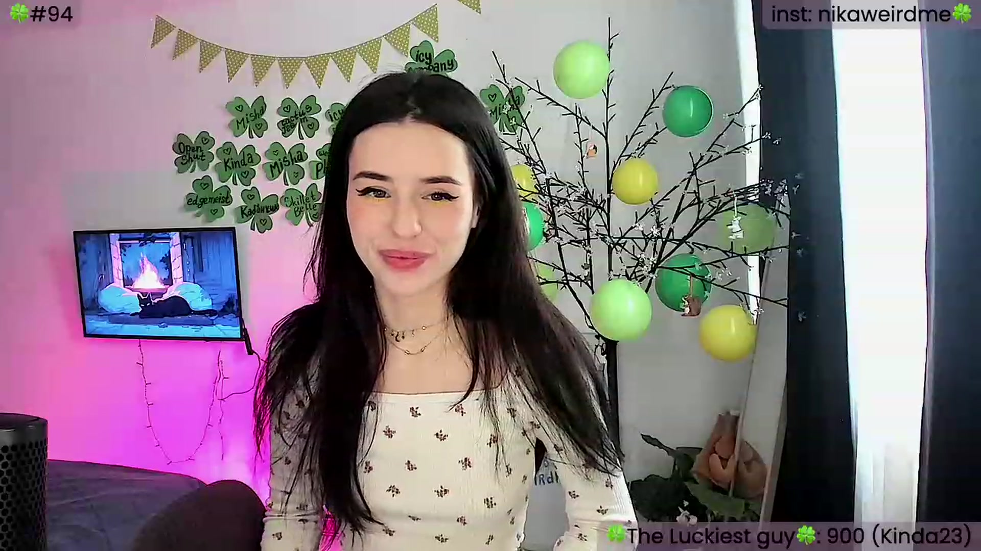 Gallery image thumbnail from WeirdMe's myfreecams stream on, 03/16/2024, 08:40 image 16 of 20
