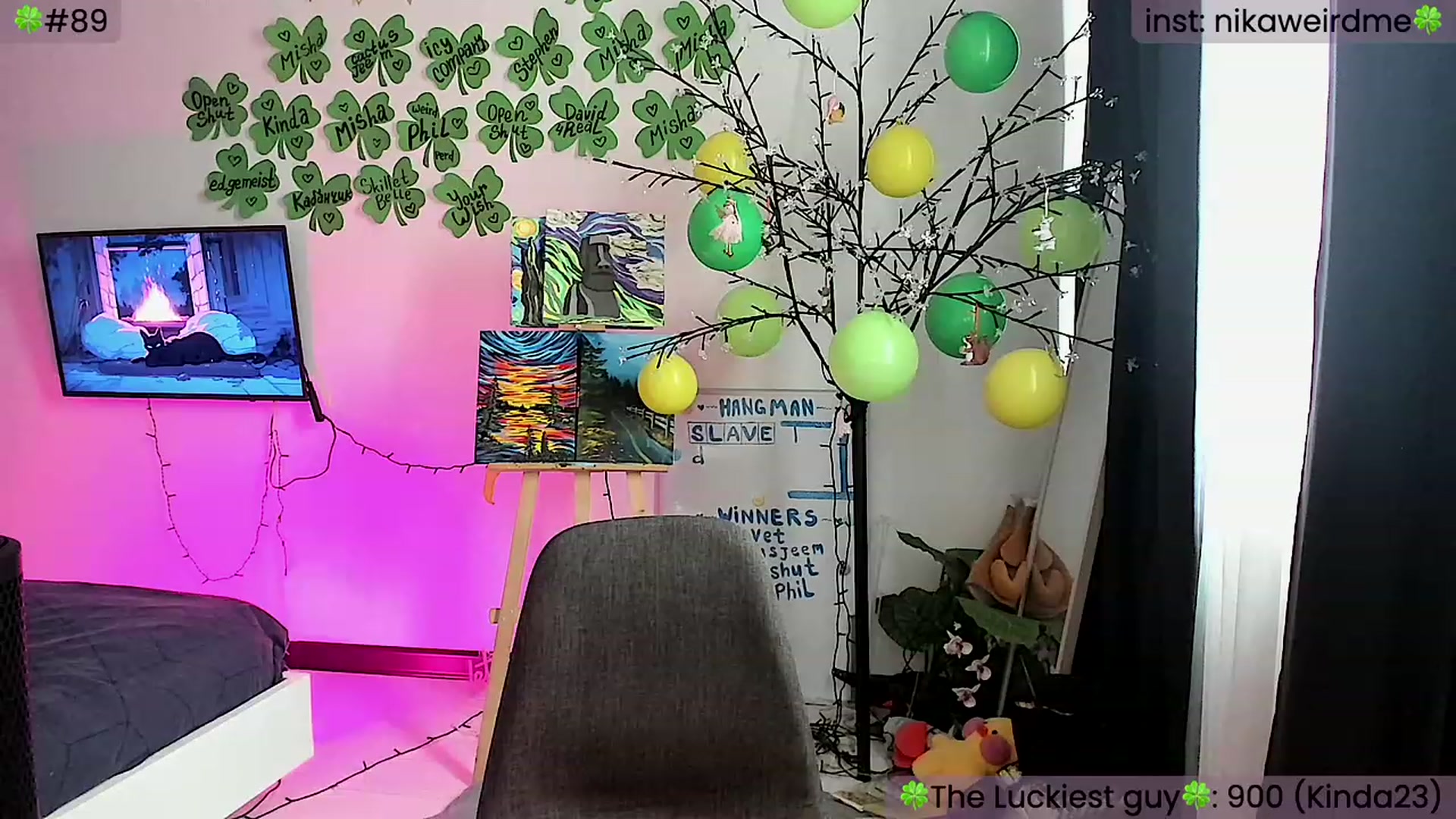 Gallery image thumbnail from WeirdMe's myfreecams stream on, 03/16/2024, 10:56 image 17 of 20