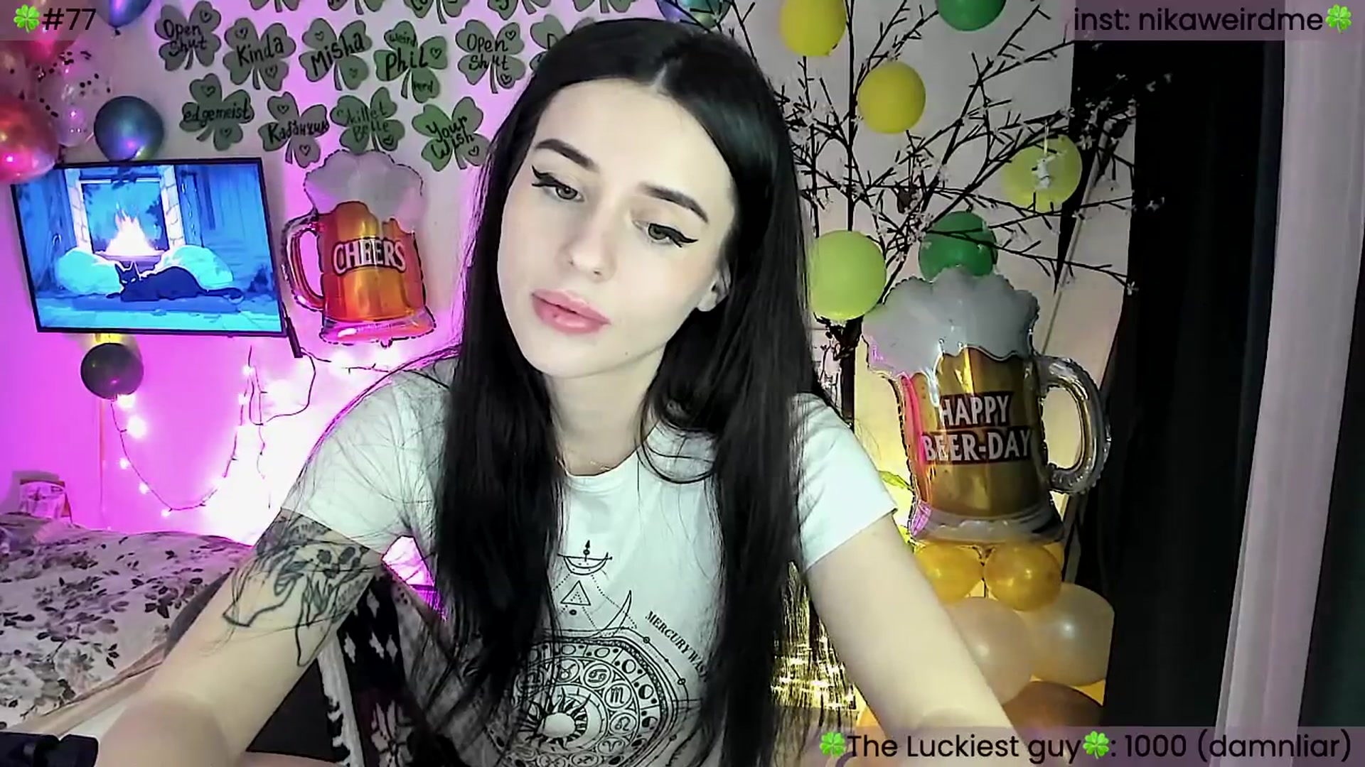Gallery image thumbnail from WeirdMe's myfreecams stream on, 03/19/2024, 18:48 image 14 of 20