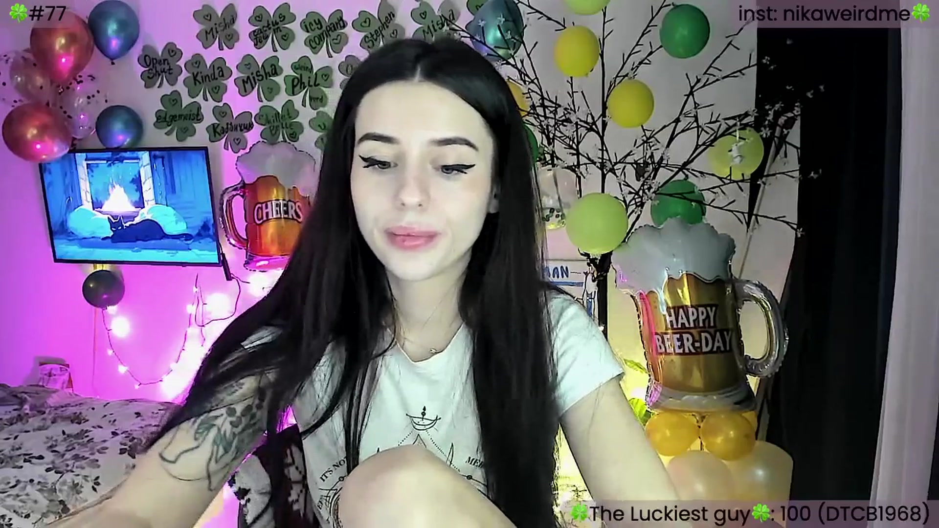 Gallery image thumbnail from WeirdMe's myfreecams stream on, 03/19/2024, 18:48 image 6 of 20