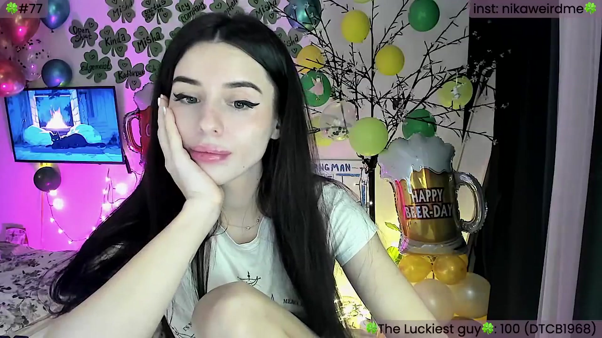 Gallery image thumbnail from WeirdMe's myfreecams stream on, 03/19/2024, 18:48 image 3 of 20