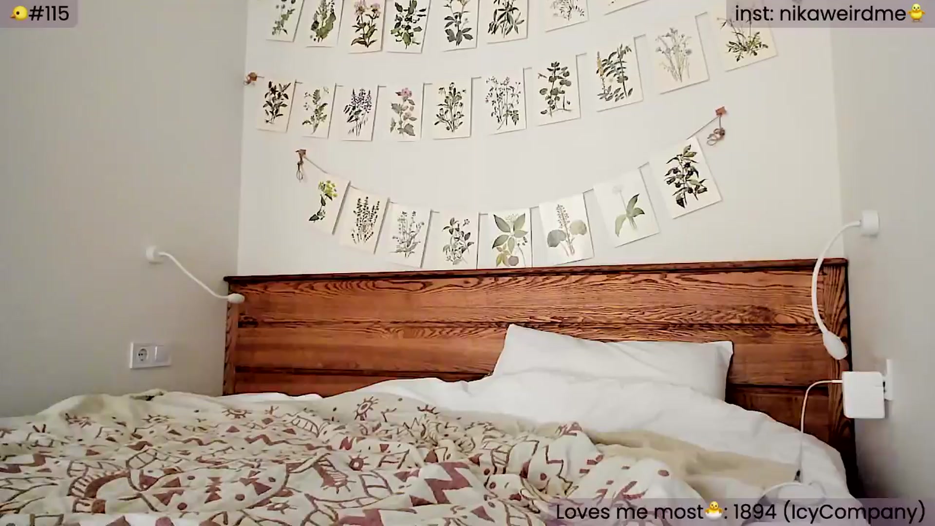 Gallery image thumbnail from WeirdMe's myfreecams stream on, 04/13/2024, 09:40 image 16 of 20