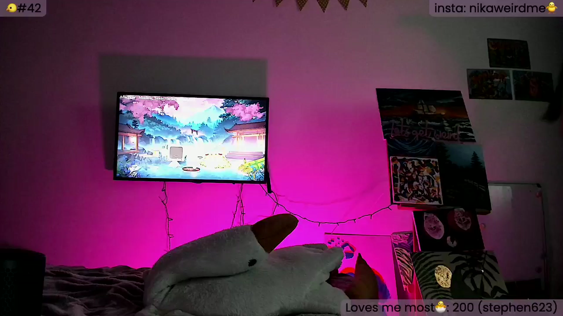 Gallery image thumbnail from WeirdMe's myfreecams stream on, 05/07/2024, 16:00 image 7 of 20