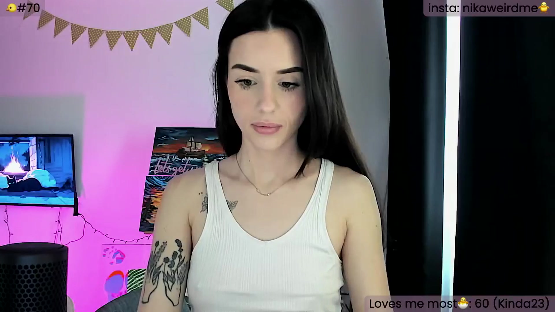 Gallery image thumbnail from WeirdMe's myfreecams stream on, 05/17/2024, 13:09 image 7 of 20