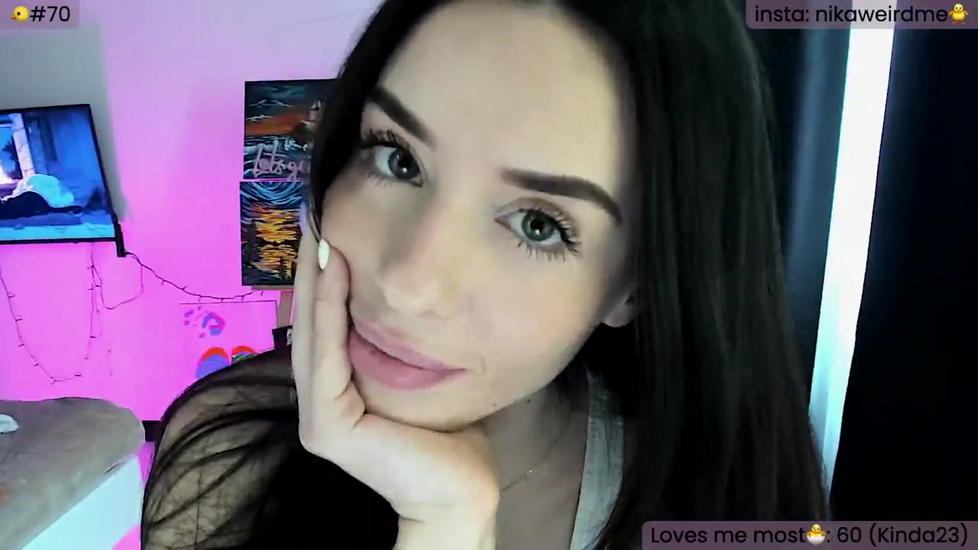 Gallery image thumbnail from WeirdMe's myfreecams stream on, 05/17/2024, 13:09 image 8 of 20