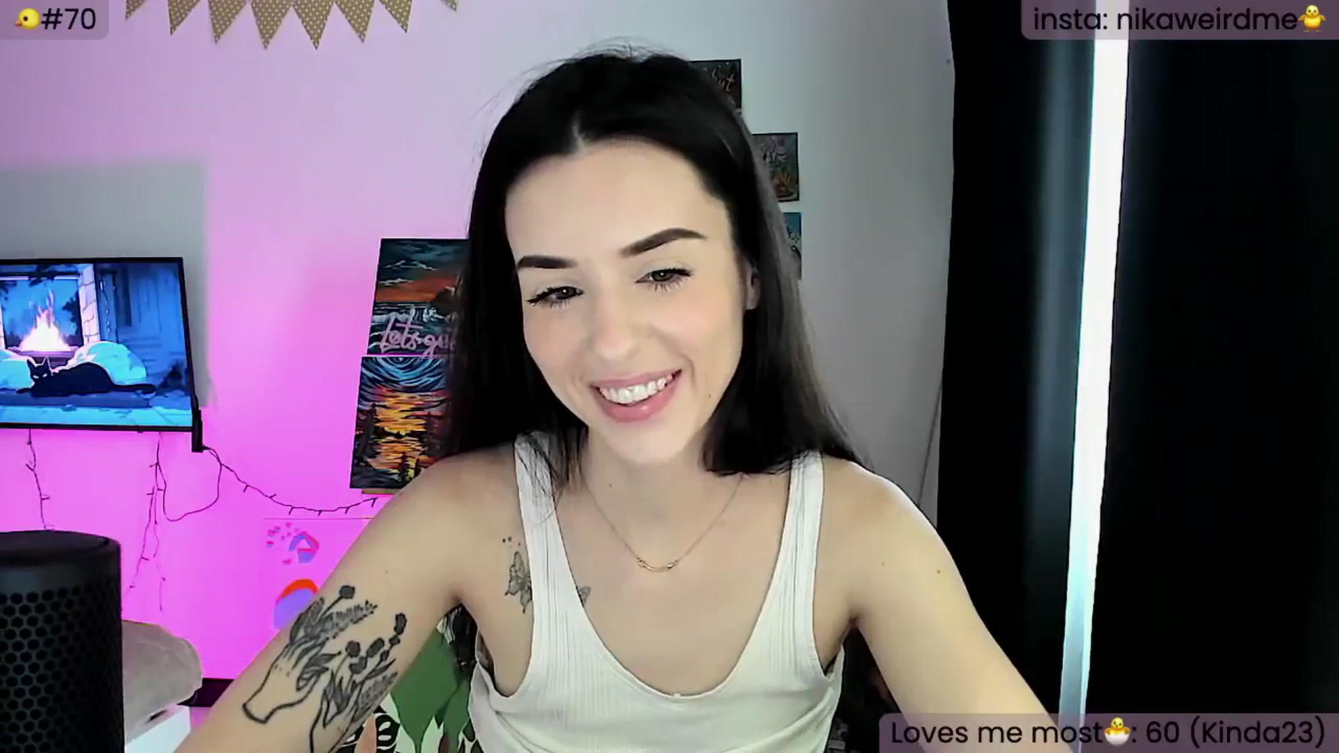 Gallery image thumbnail from WeirdMe's myfreecams stream on, 05/17/2024, 13:09 image 3 of 20