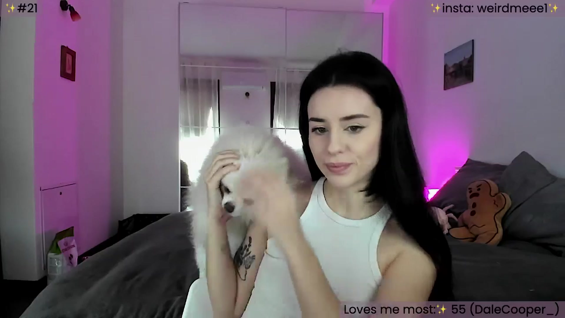 Gallery image thumbnail from WeirdMe's myfreecams stream on, 01/26/2025, 09:36 image 3 of 20