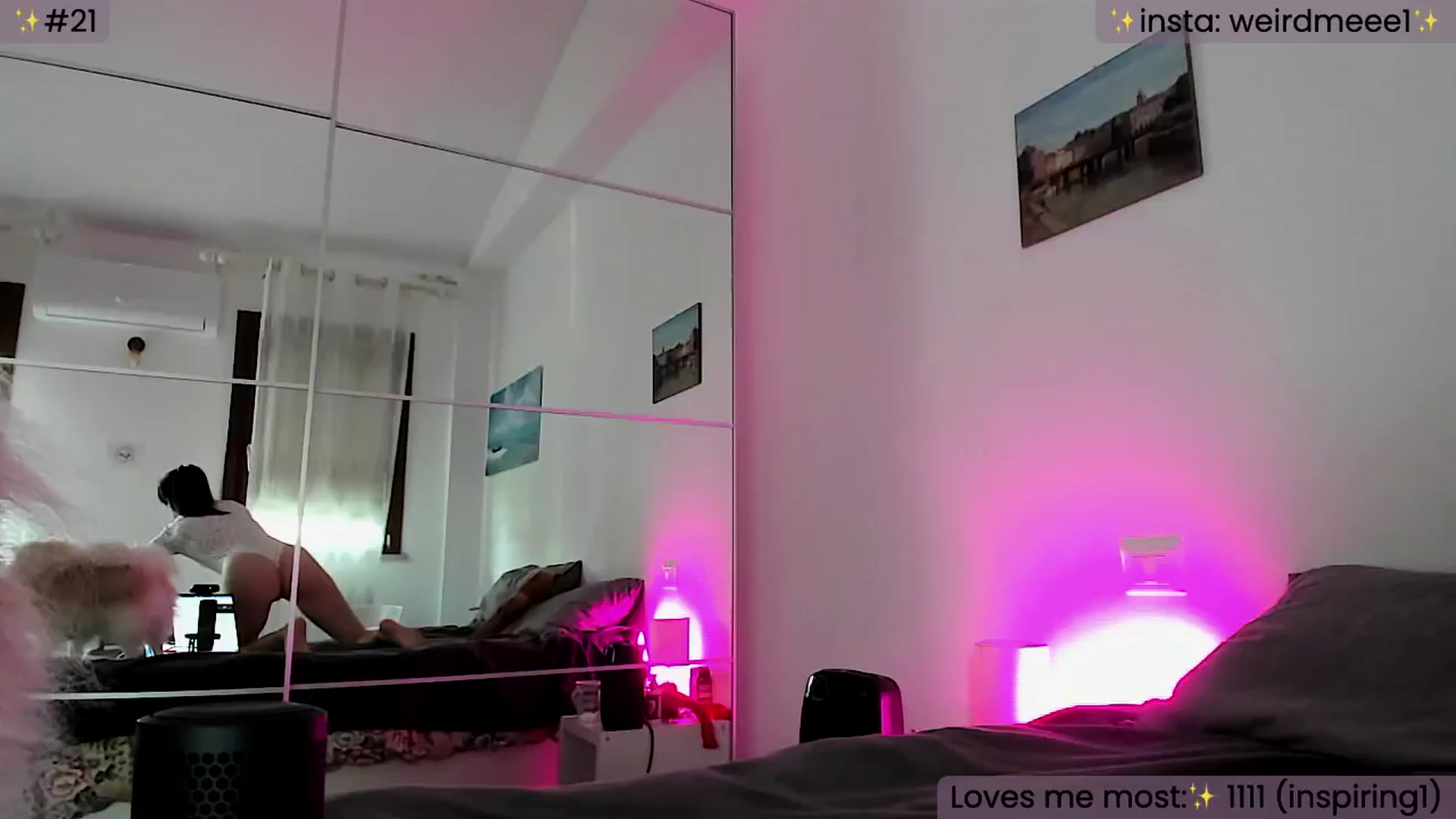 Gallery image thumbnail from WeirdMe's myfreecams stream on, 01/27/2025, 14:31 image 6 of 20
