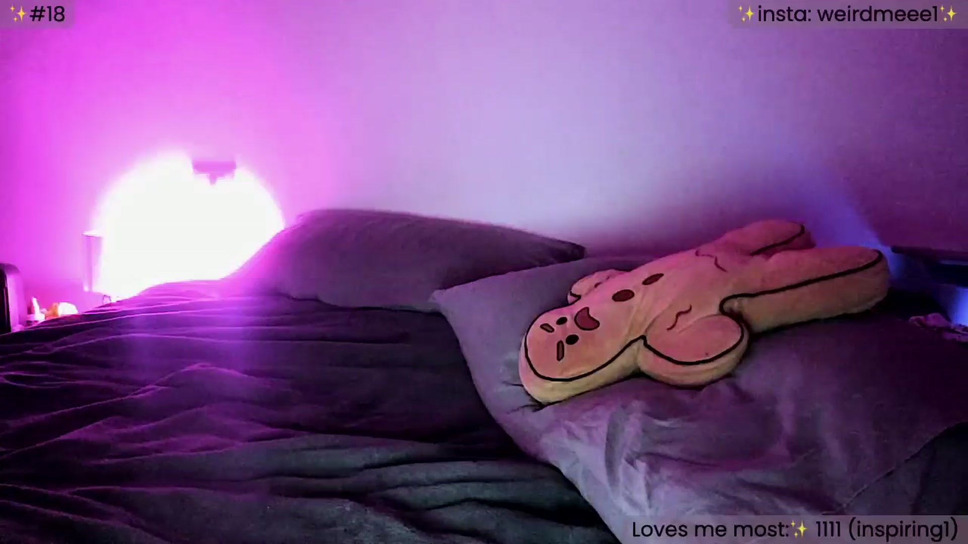 Gallery image thumbnail from WeirdMe's myfreecams stream on, 01/27/2025, 17:10 image 12 of 20