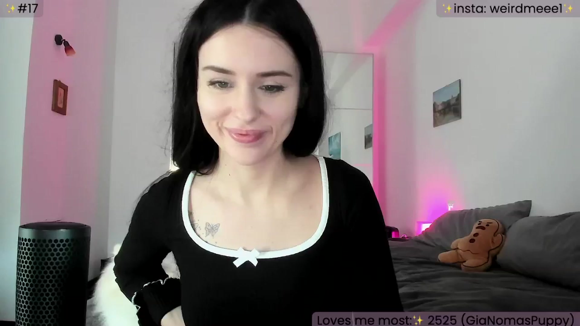 Gallery image thumbnail from WeirdMe's myfreecams stream on, 01/28/2025, 14:45 image 19 of 20
