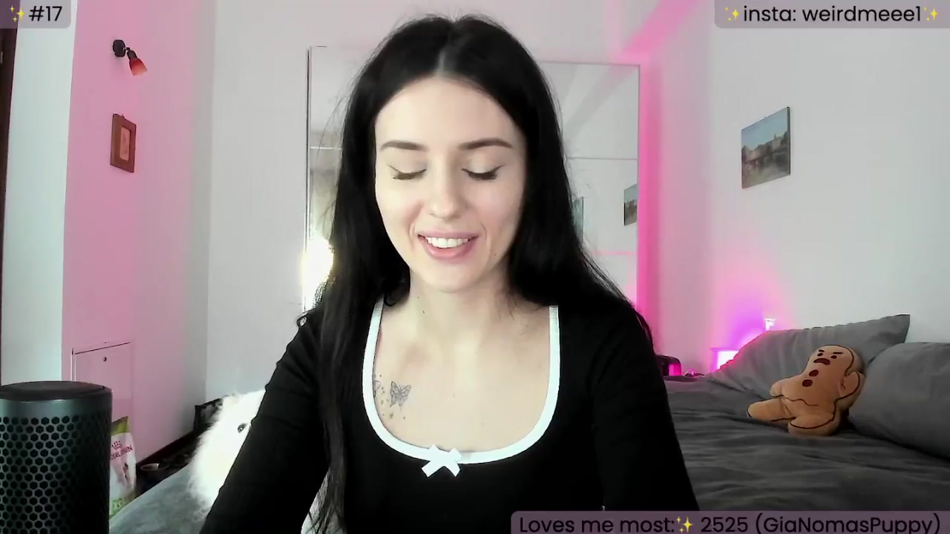 Gallery image thumbnail from WeirdMe's myfreecams stream on, 01/28/2025, 14:45 image 11 of 20