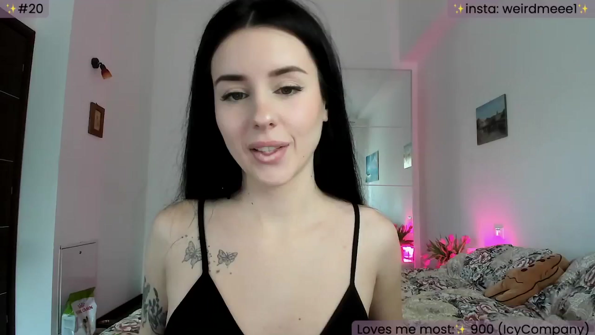 Gallery image thumbnail from WeirdMe's myfreecams stream on, 01/30/2025, 16:32 image 3 of 20