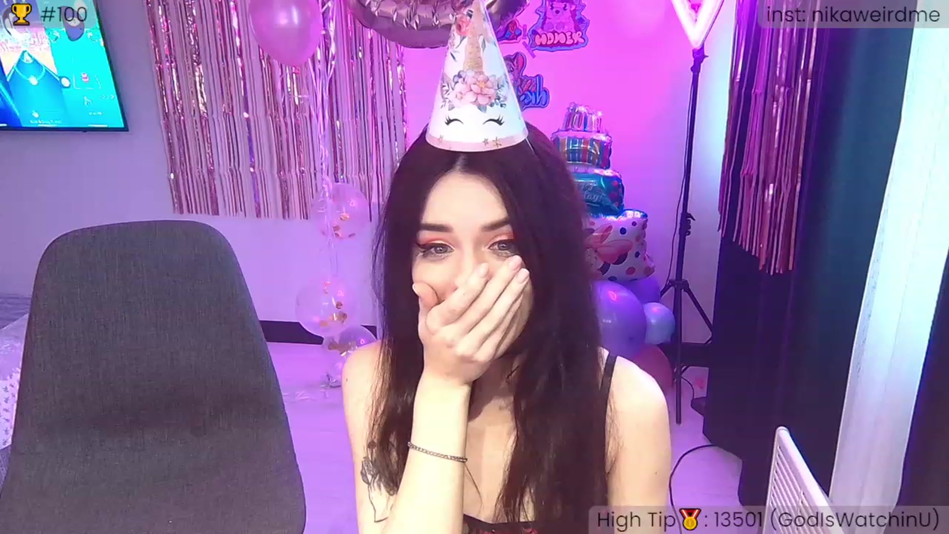 Gallery image thumbnail from WeirdMe_'s myfreecams stream on, 11/25/2022, 12:30 image 18 of 20