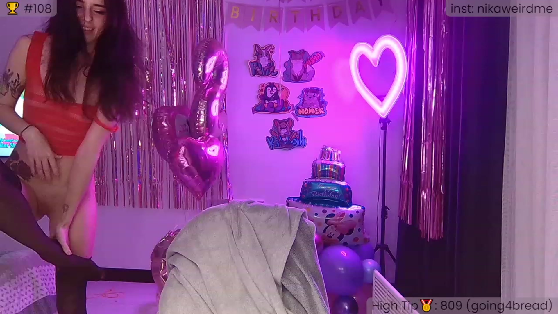Gallery image thumbnail from WeirdMe_'s myfreecams stream on, 11/26/2022, 18:59 image 10 of 20