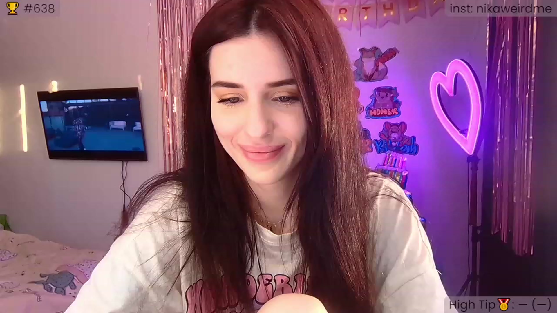 Gallery image thumbnail from WeirdMe_'s myfreecams stream on, 12/04/2022, 13:40 image 2 of 20