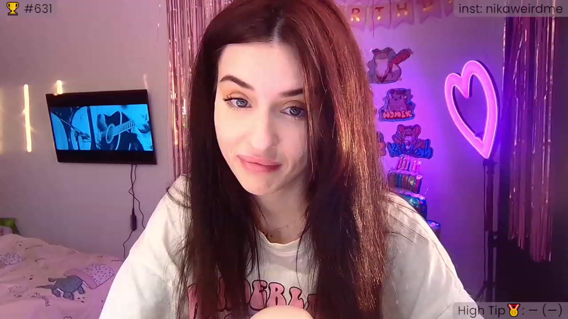 Gallery image thumbnail from WeirdMe_'s myfreecams stream on, 12/04/2022, 13:40 image 4 of 20