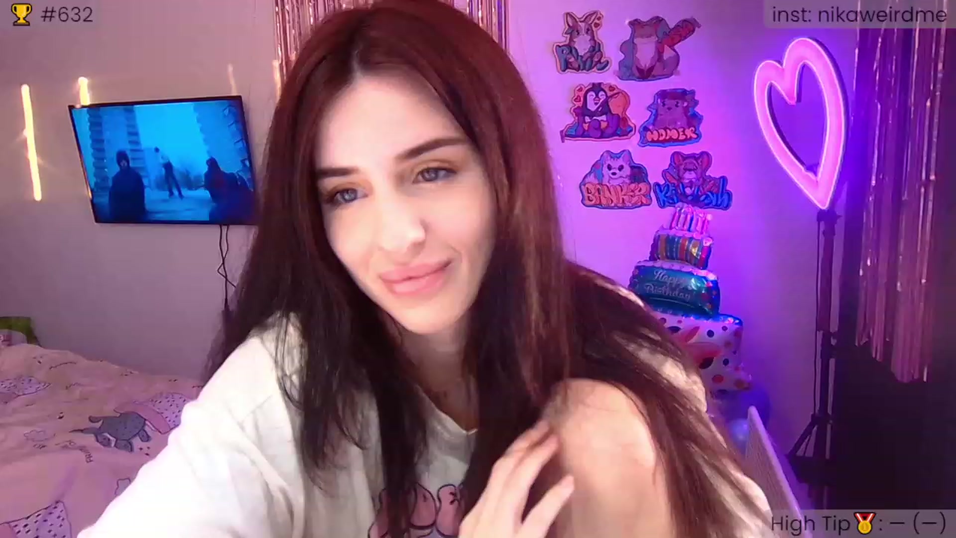 Gallery image thumbnail from WeirdMe_'s myfreecams stream on, 12/04/2022, 13:40 image 6 of 20