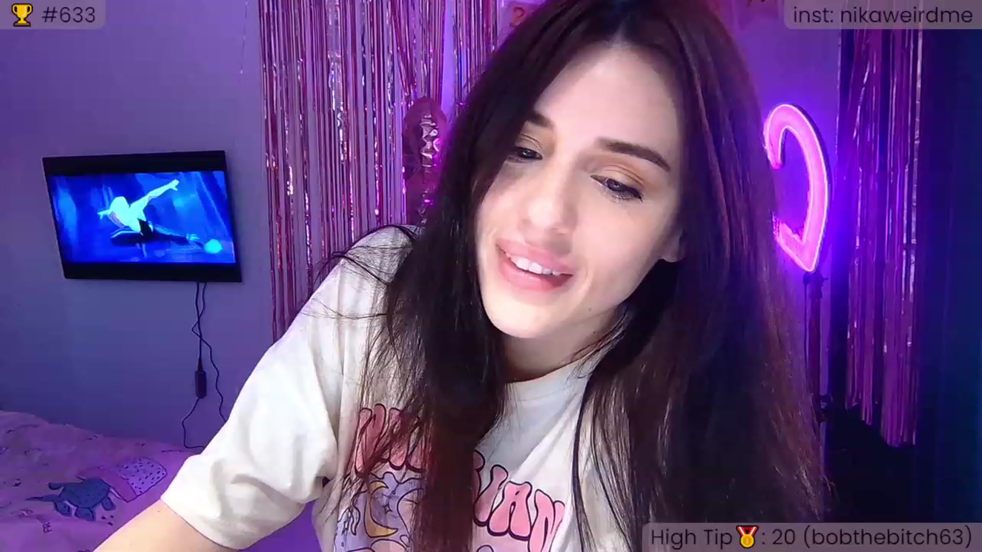 Gallery image thumbnail from WeirdMe_'s myfreecams stream on, 12/04/2022, 13:40 image 13 of 20