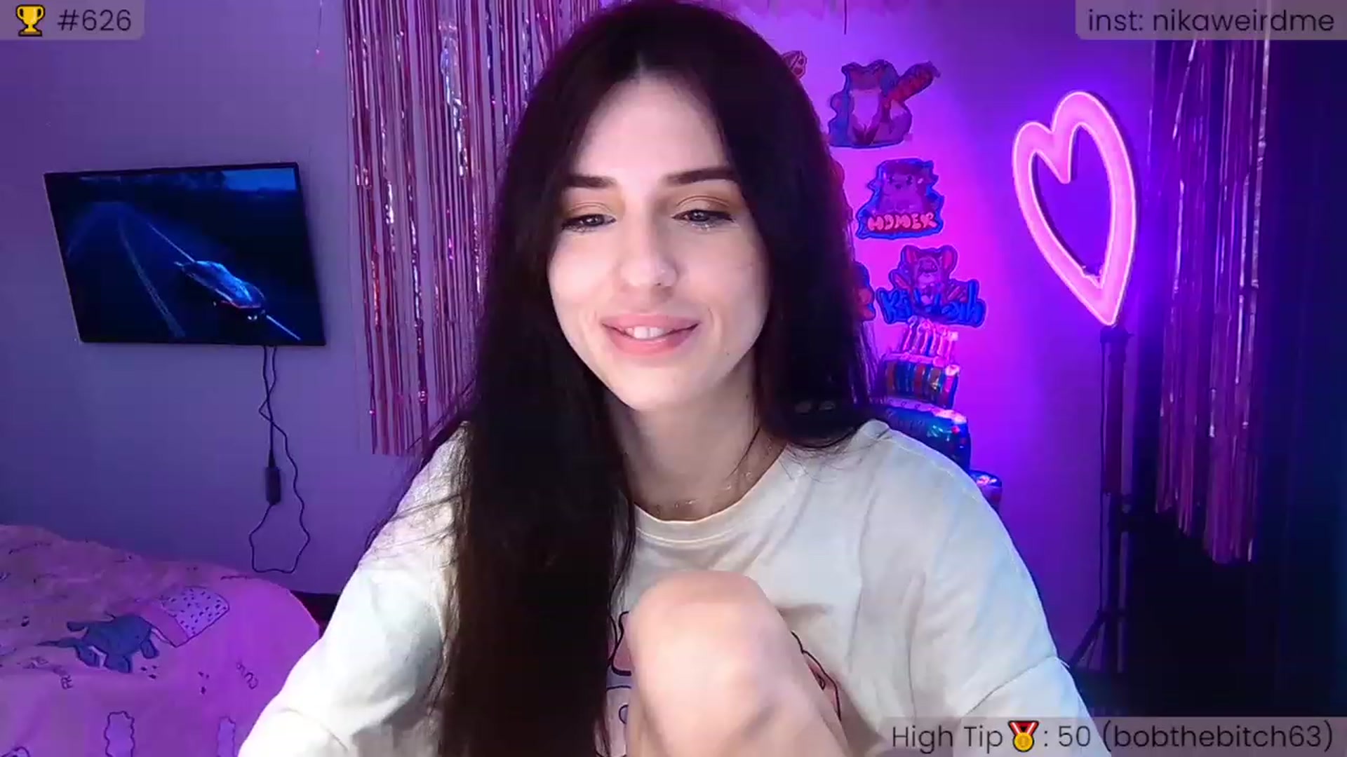 Gallery image thumbnail from WeirdMe_'s myfreecams stream on, 12/04/2022, 13:40 image 17 of 20