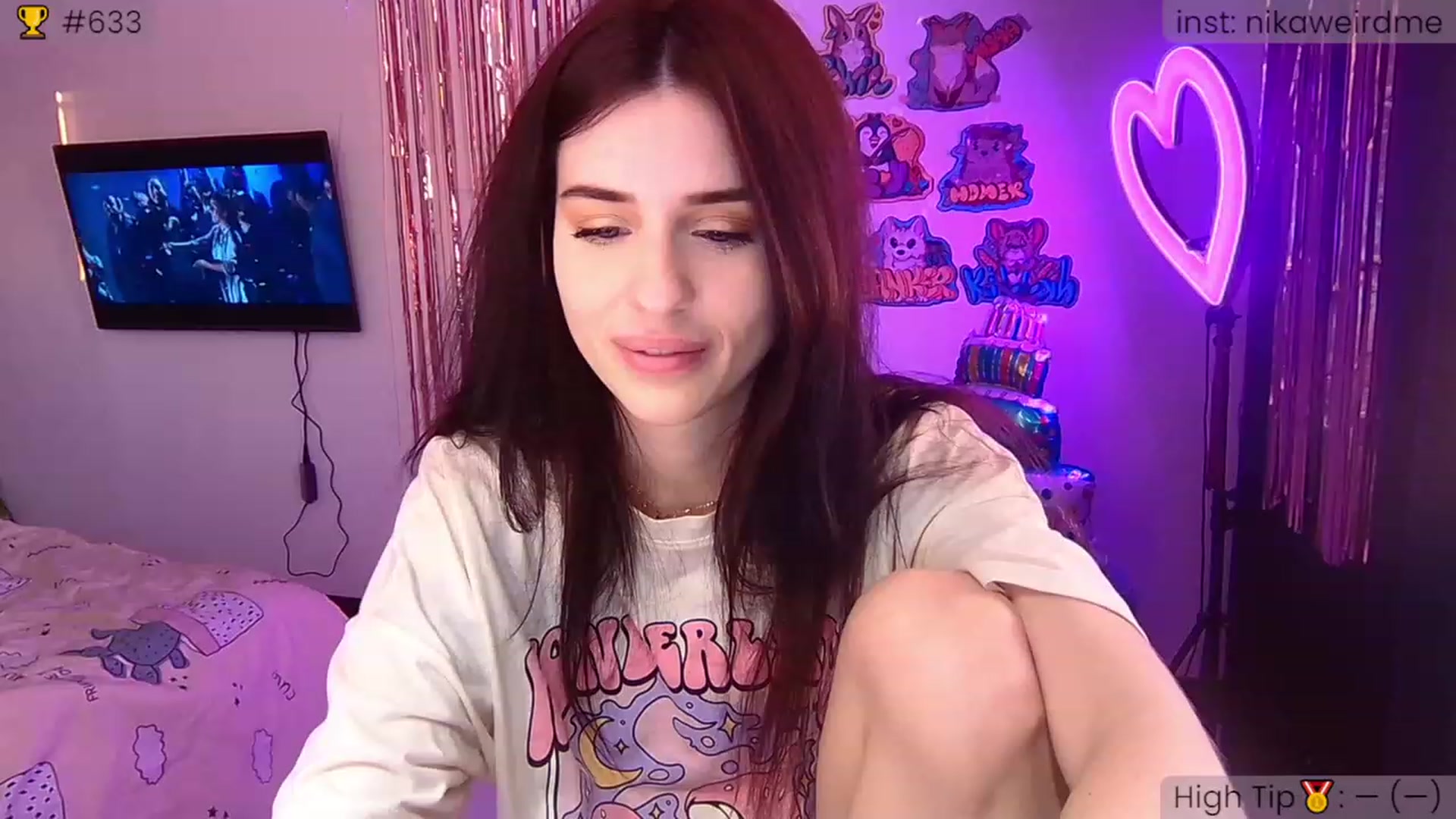 Gallery image thumbnail from WeirdMe_'s myfreecams stream on, 12/04/2022, 13:40 image 9 of 20