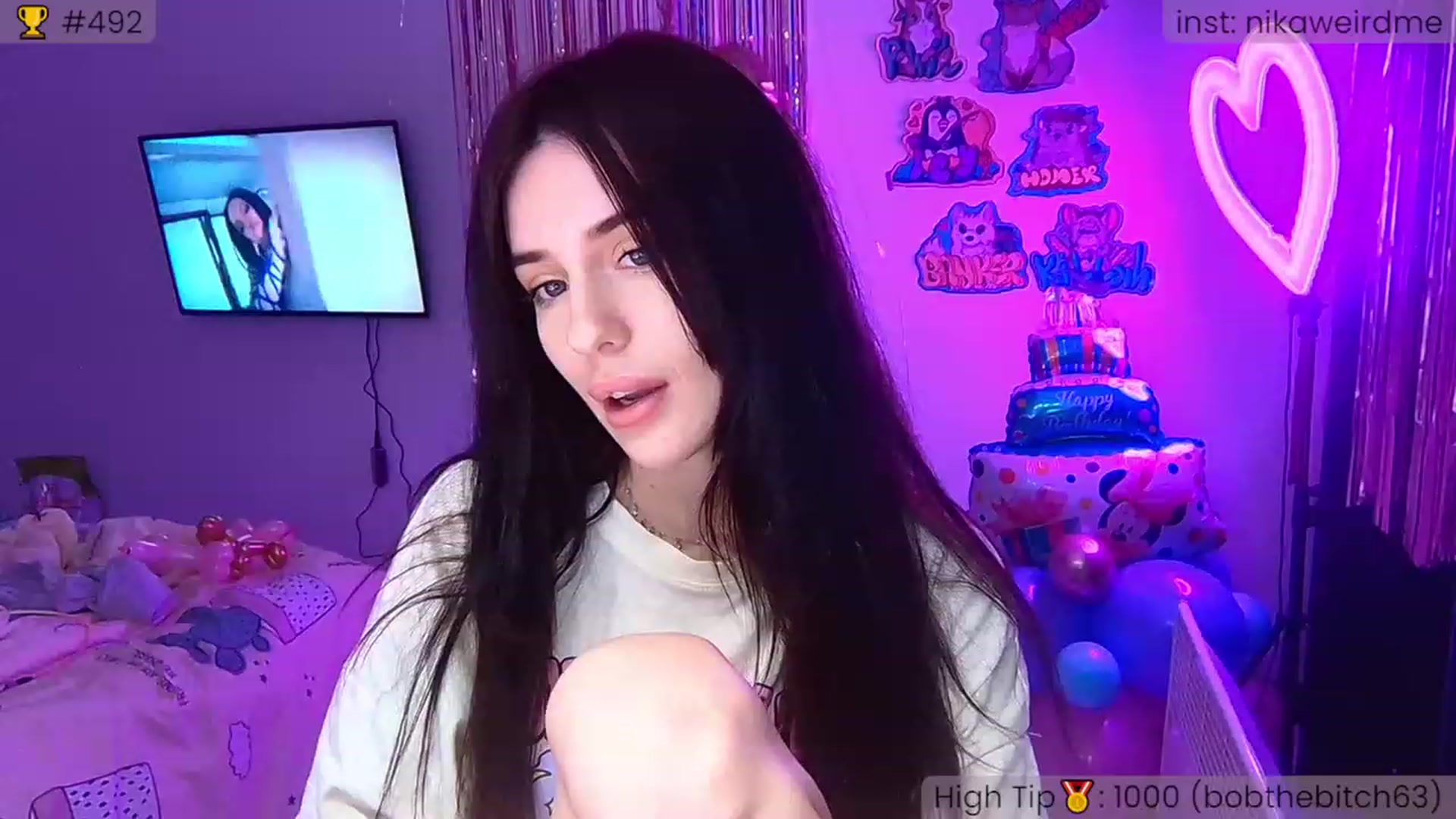 Gallery image thumbnail from WeirdMe_'s myfreecams stream on, 12/04/2022, 15:53 image 20 of 20