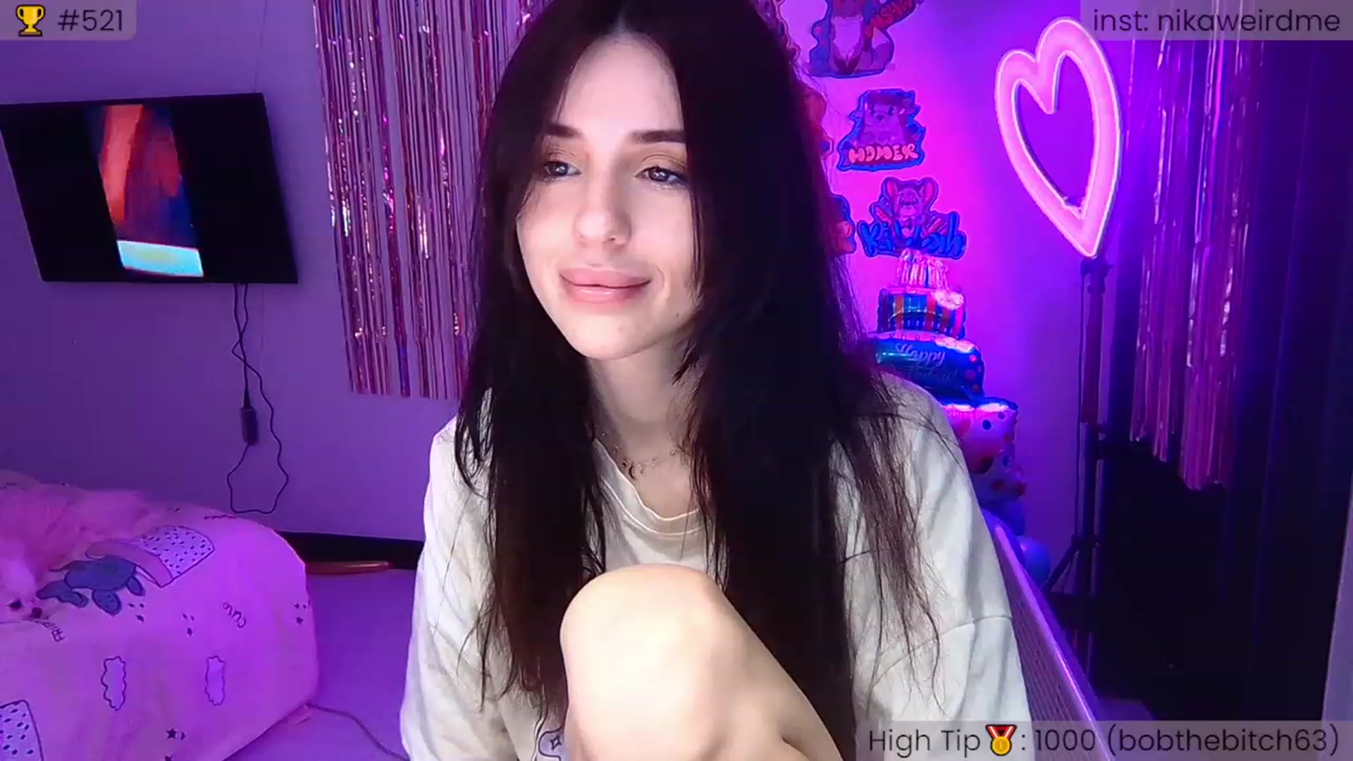 Gallery image thumbnail from WeirdMe_'s myfreecams stream on, 12/04/2022, 15:53 image 9 of 20