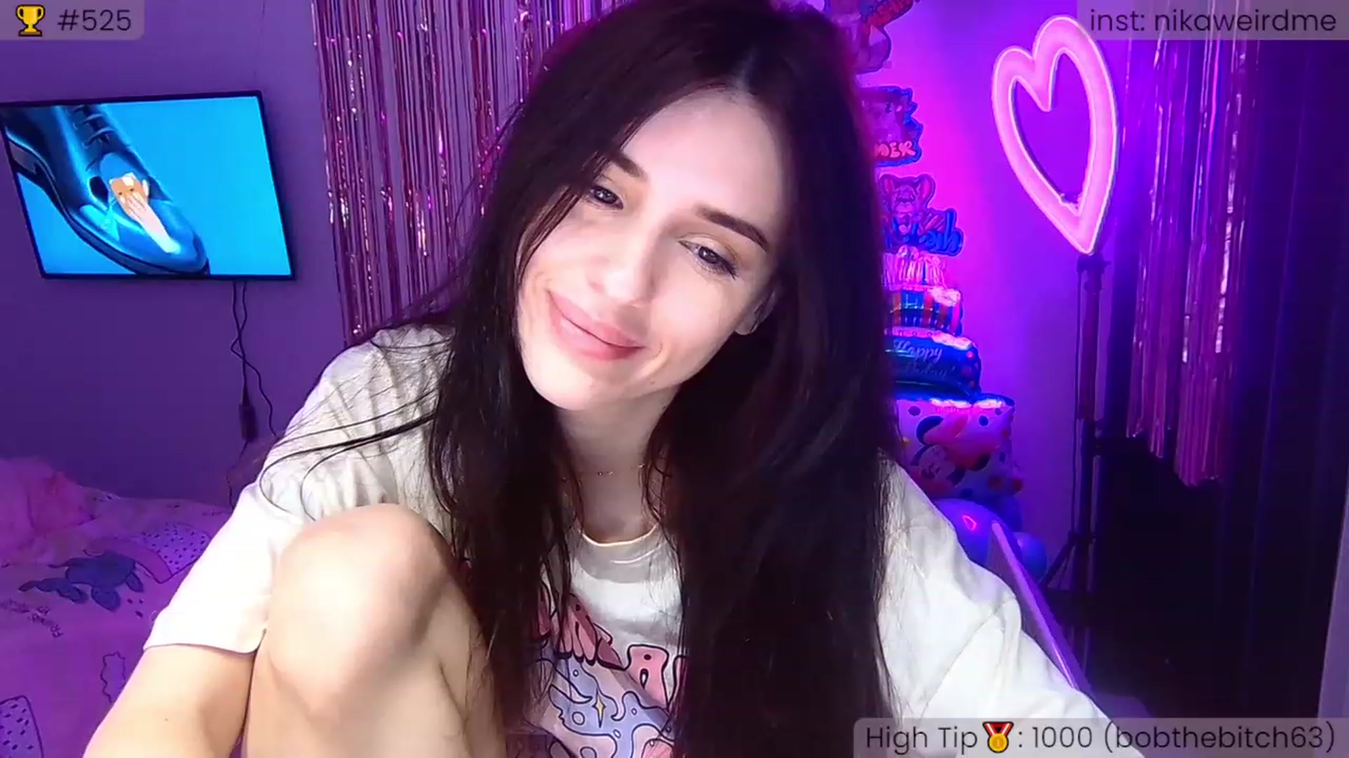 Gallery image thumbnail from WeirdMe_'s myfreecams stream on, 12/04/2022, 15:53 image 8 of 20