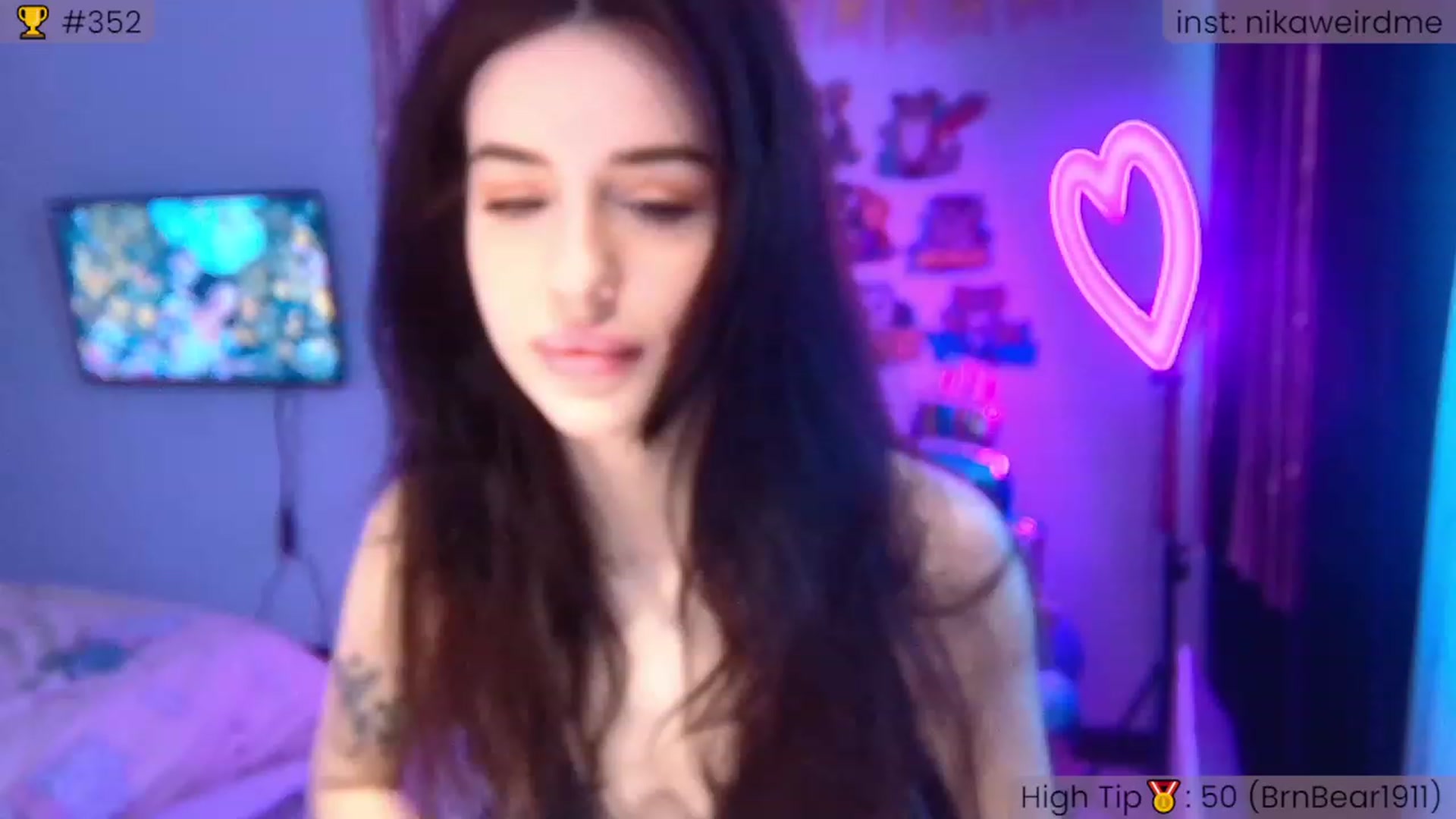 Gallery image thumbnail from WeirdMe_'s myfreecams stream on, 12/05/2022, 09:40 image 4 of 20