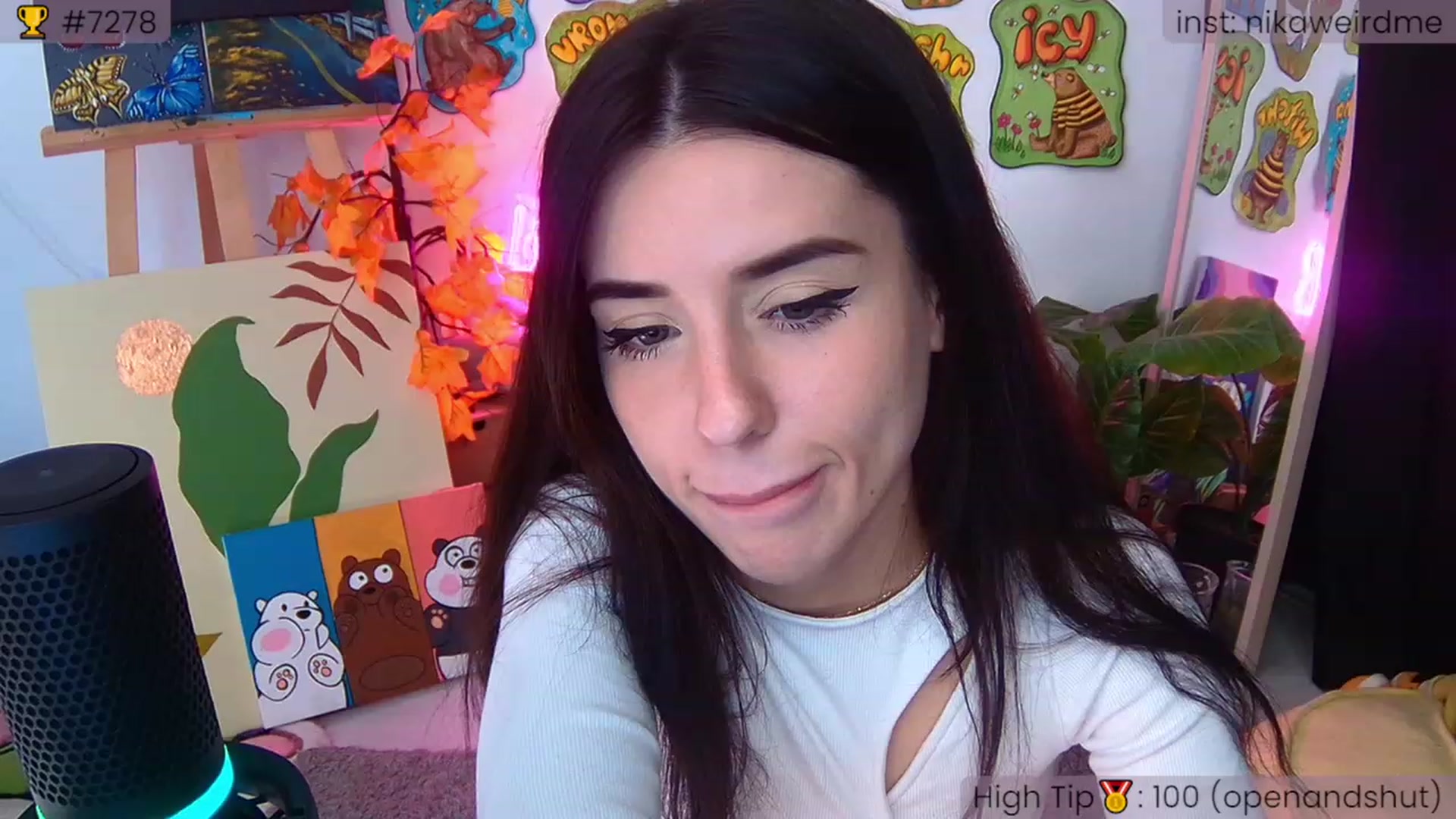Gallery image thumbnail from WeirdNikusik's myfreecams stream on, 10/06/2023, 14:20 image 13 of 20