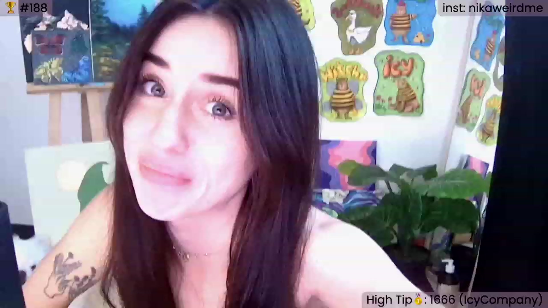 Gallery image thumbnail from WeirdNikusik's myfreecams stream on, 10/20/2023, 13:11 image 1 of 20