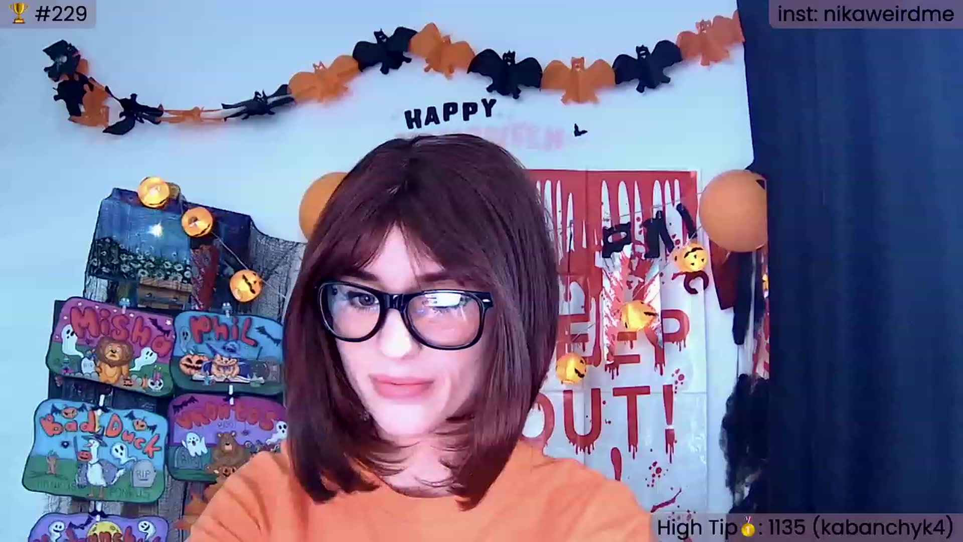 Gallery image thumbnail from WeirdNikusik's myfreecams stream on, 10/29/2023, 13:12 image 8 of 20