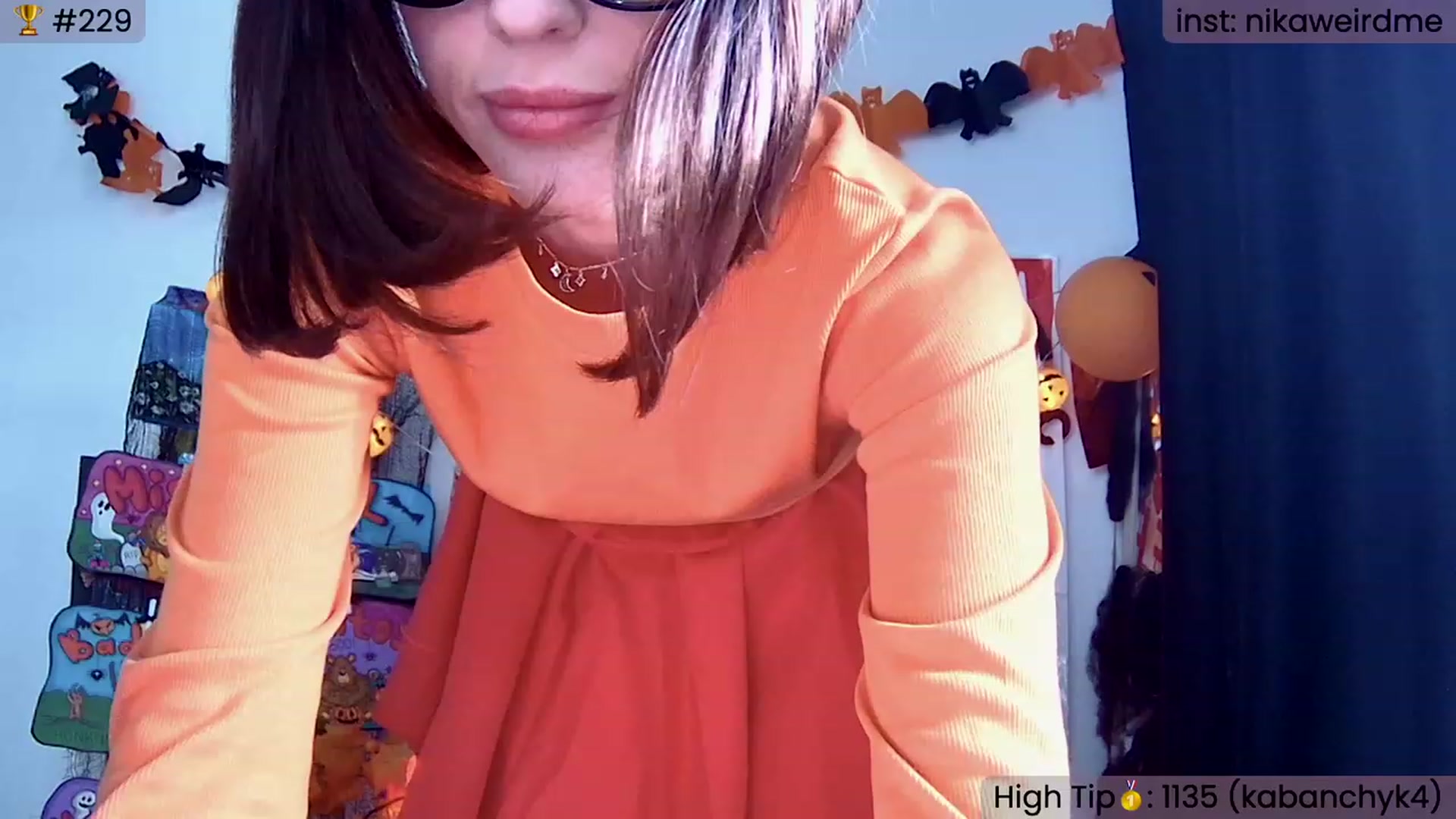 Gallery image thumbnail from WeirdNikusik's myfreecams stream on, 10/29/2023, 13:12 image 7 of 20