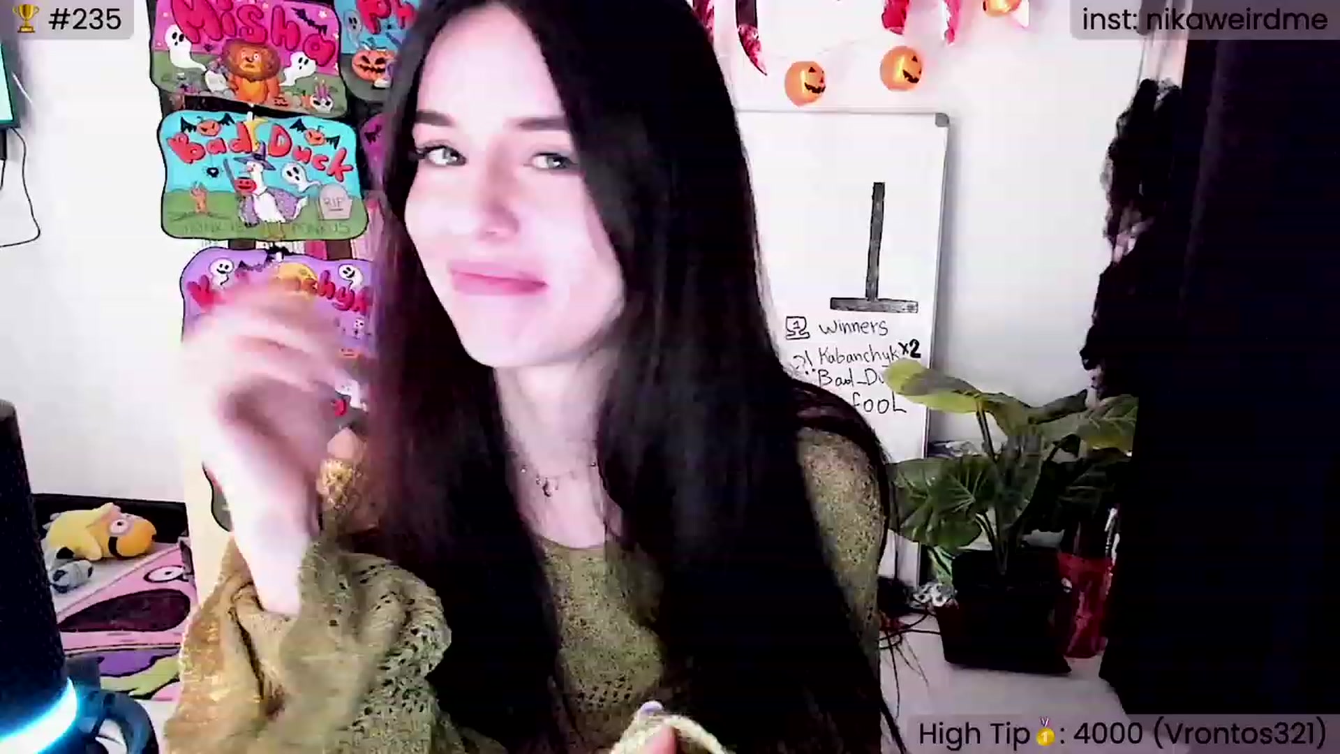 Gallery image thumbnail from WeirdNikusik's myfreecams stream on, 11/03/2023, 16:01 image 1 of 20