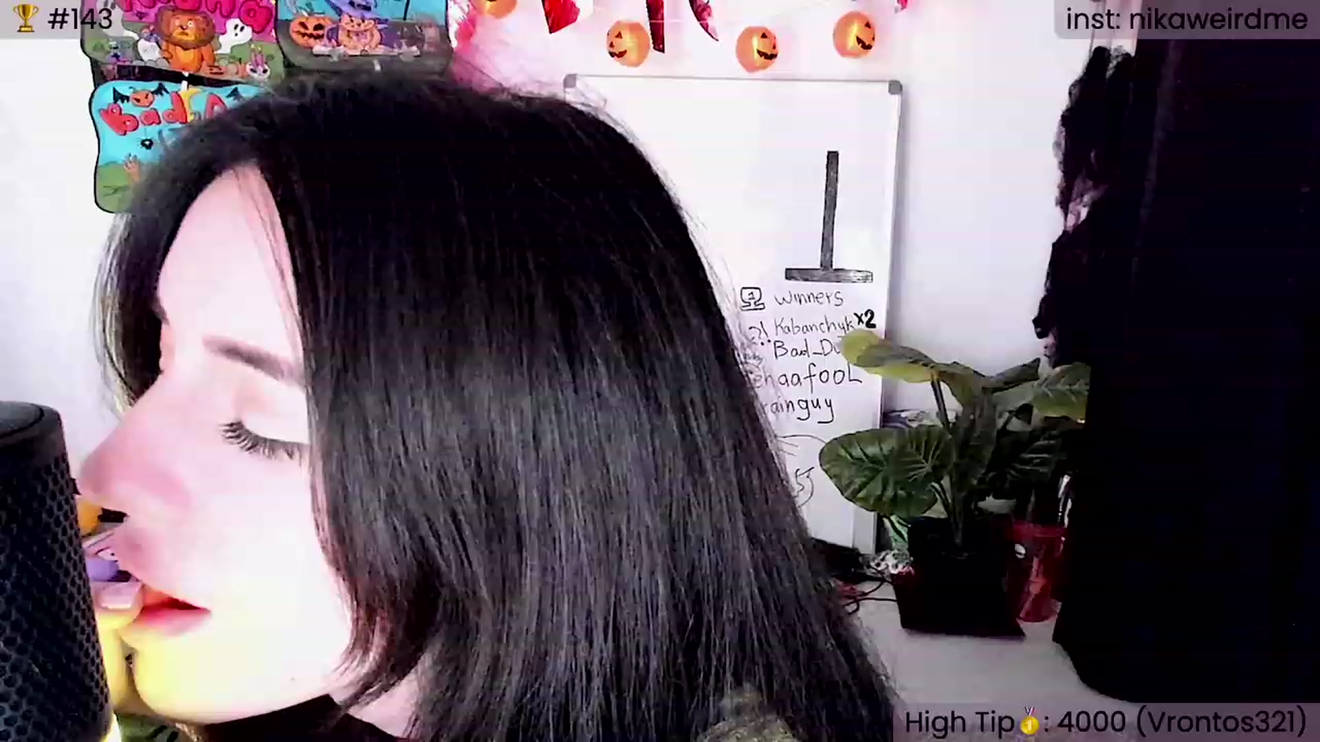 Gallery image thumbnail from WeirdNikusik's myfreecams stream on, 11/03/2023, 16:01 image 17 of 20