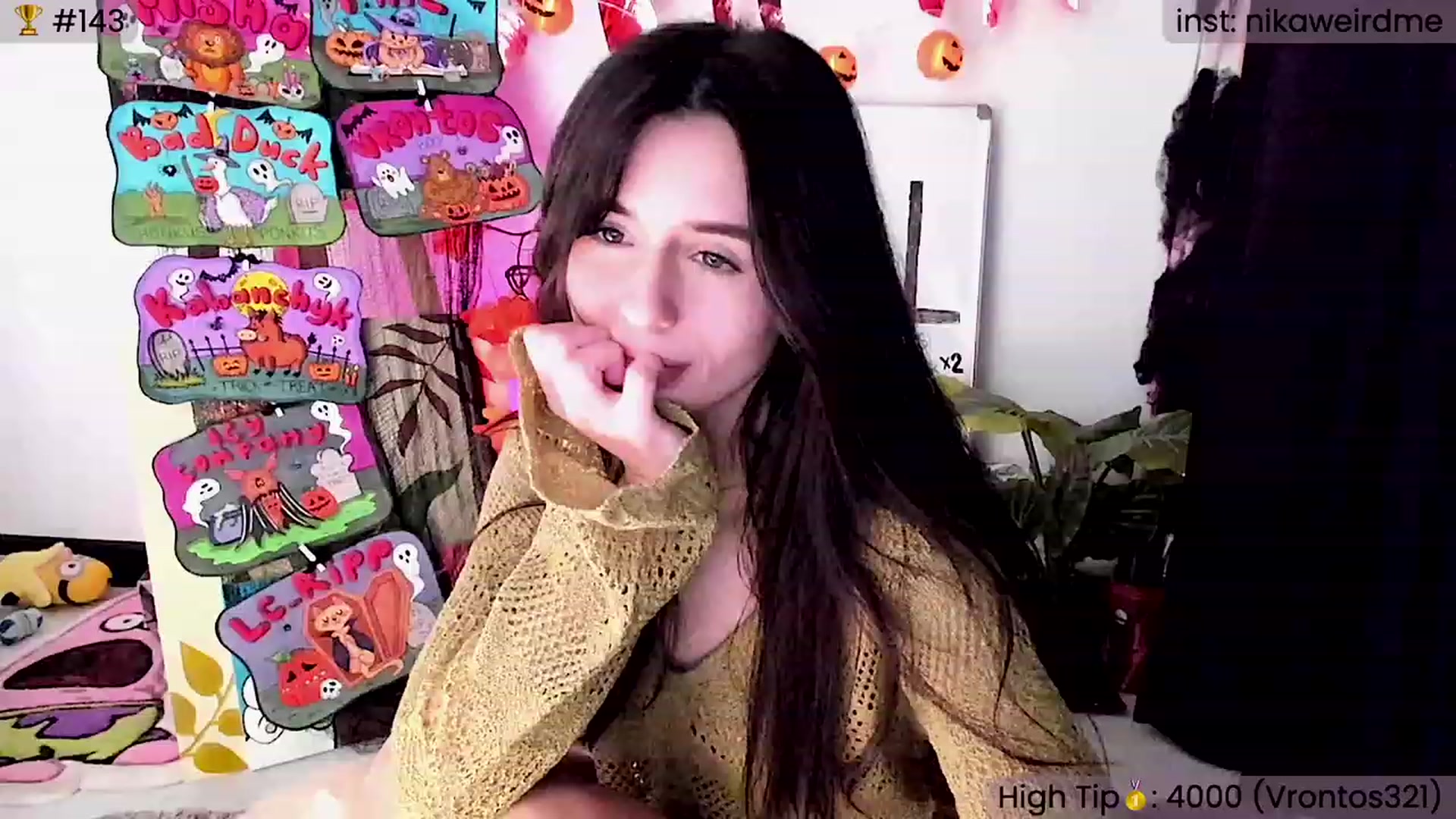 Gallery image thumbnail from WeirdNikusik's myfreecams stream on, 11/03/2023, 17:10 image 3 of 20