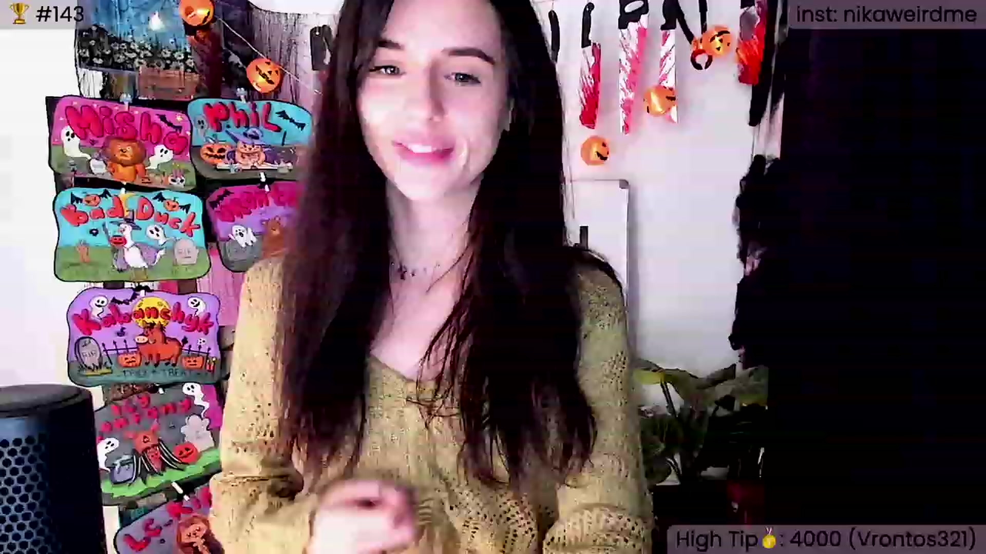 Gallery image thumbnail from WeirdNikusik's myfreecams stream on, 11/03/2023, 17:10 image 17 of 20