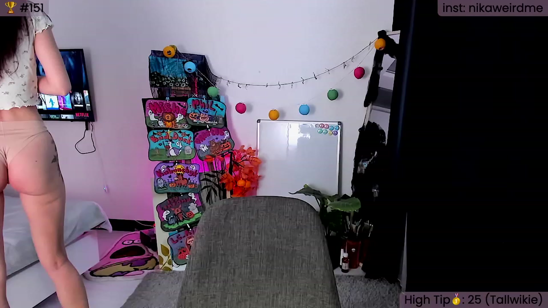 Gallery image thumbnail from WeirdNikusik's myfreecams stream on, 11/11/2023, 13:36 image 1 of 20