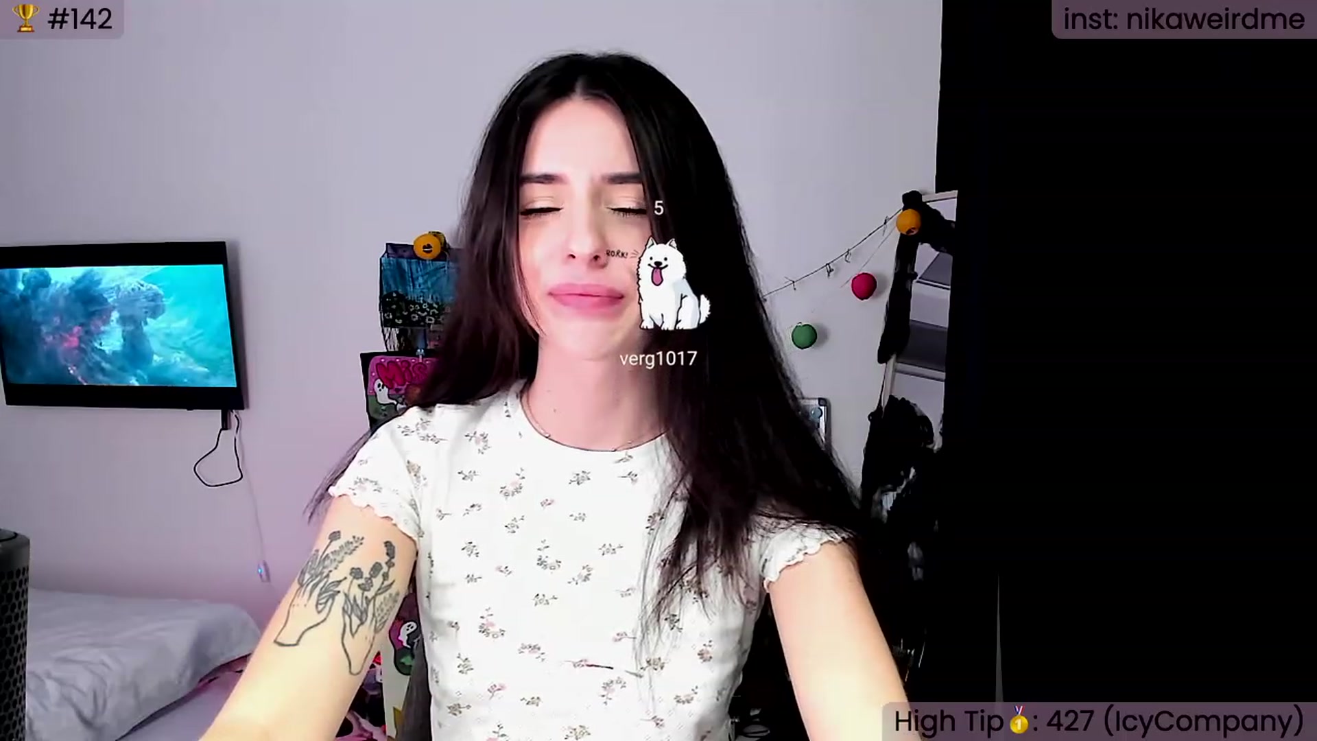 Gallery image thumbnail from WeirdNikusik's myfreecams stream on, 11/11/2023, 13:36 image 16 of 20
