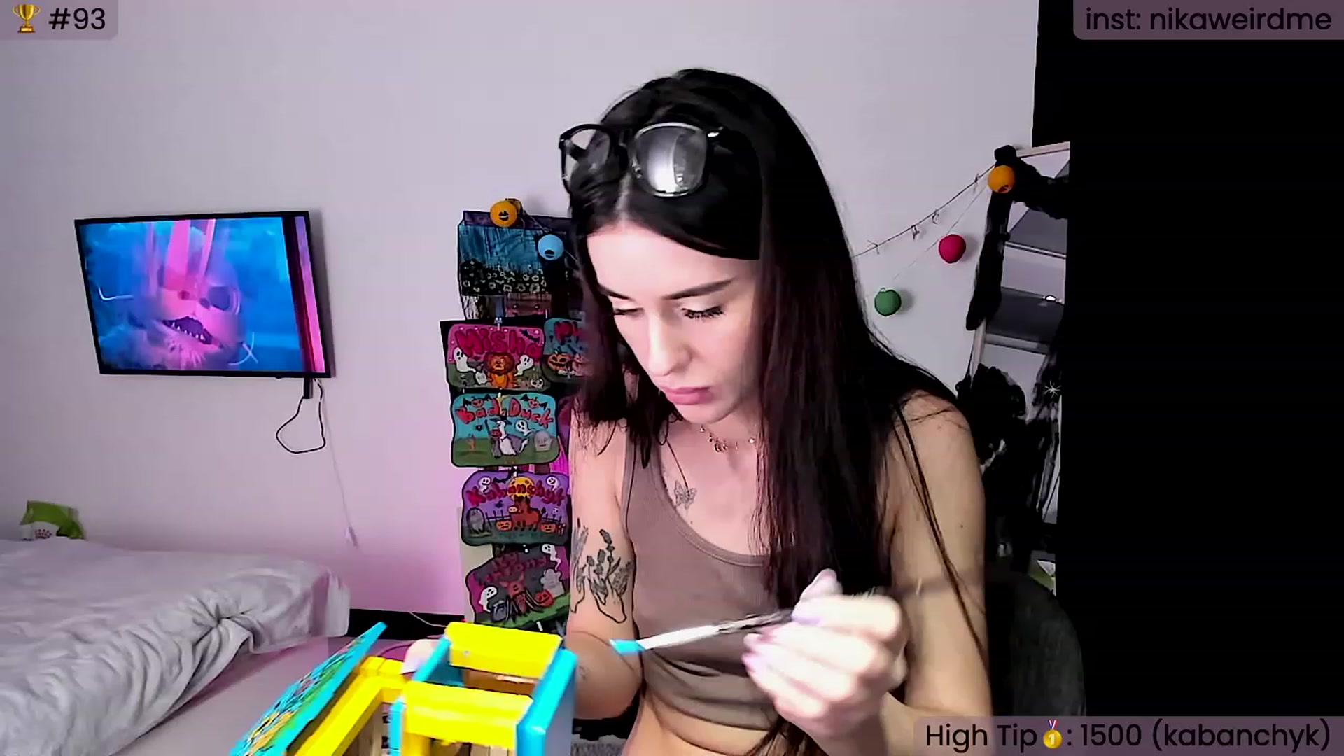 Gallery image thumbnail from WeirdNikusik's myfreecams stream on, 11/13/2023, 13:32 image 11 of 20