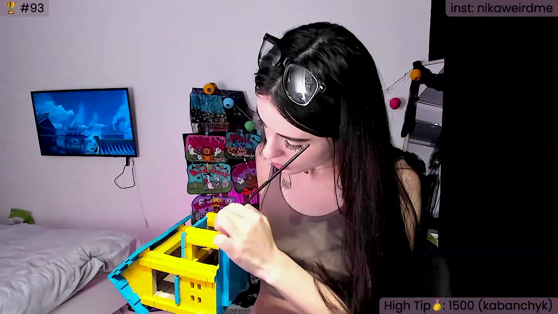 Gallery image thumbnail from WeirdNikusik's myfreecams stream on, 11/13/2023, 13:32 image 10 of 20