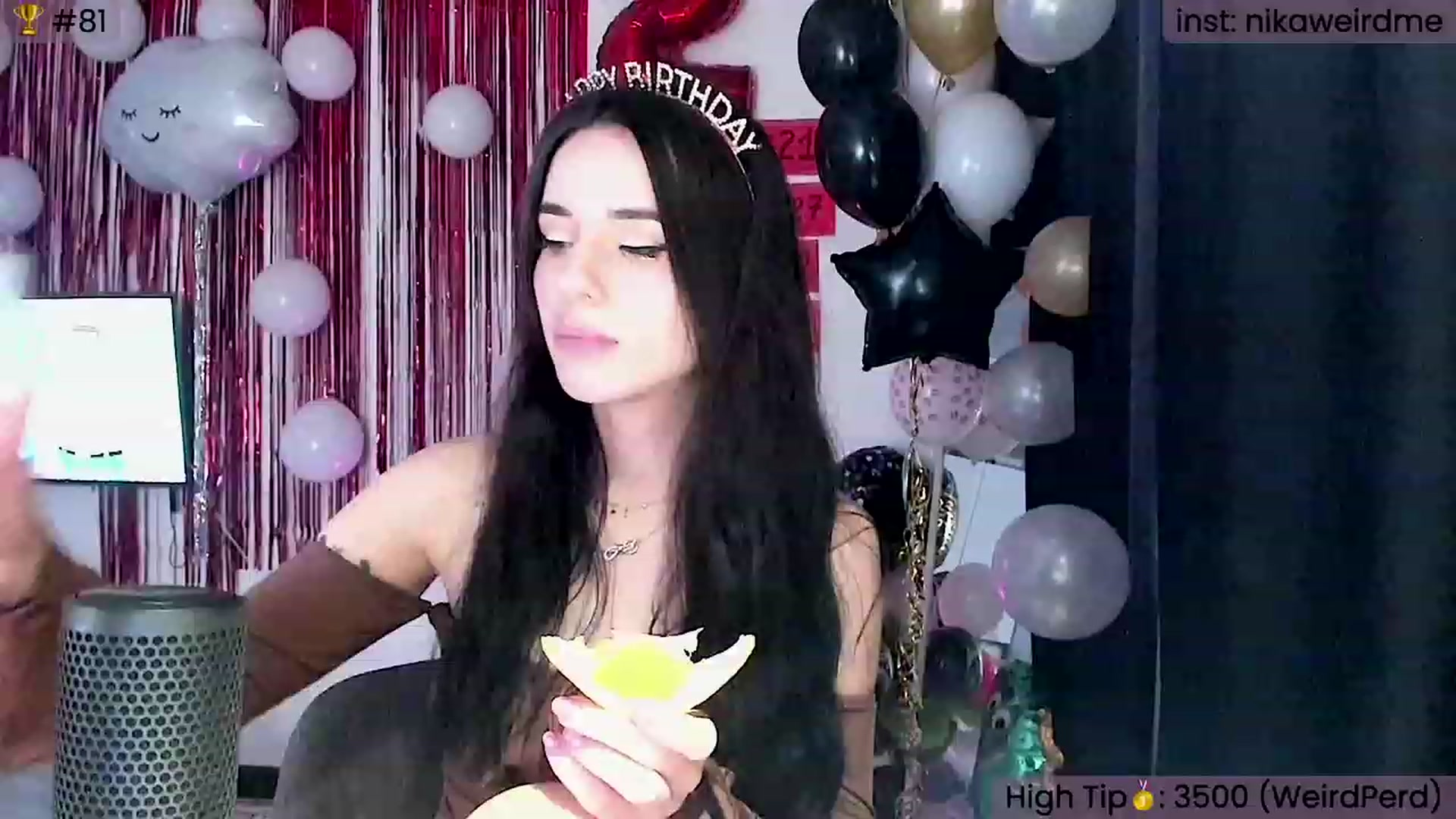 Gallery image thumbnail from WeirdNikusik's myfreecams stream on, 11/25/2023, 12:56 image 17 of 20