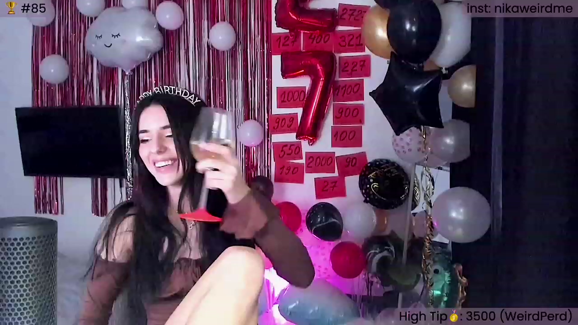 Gallery image thumbnail from WeirdNikusik's myfreecams stream on, 11/25/2023, 12:56 image 6 of 20
