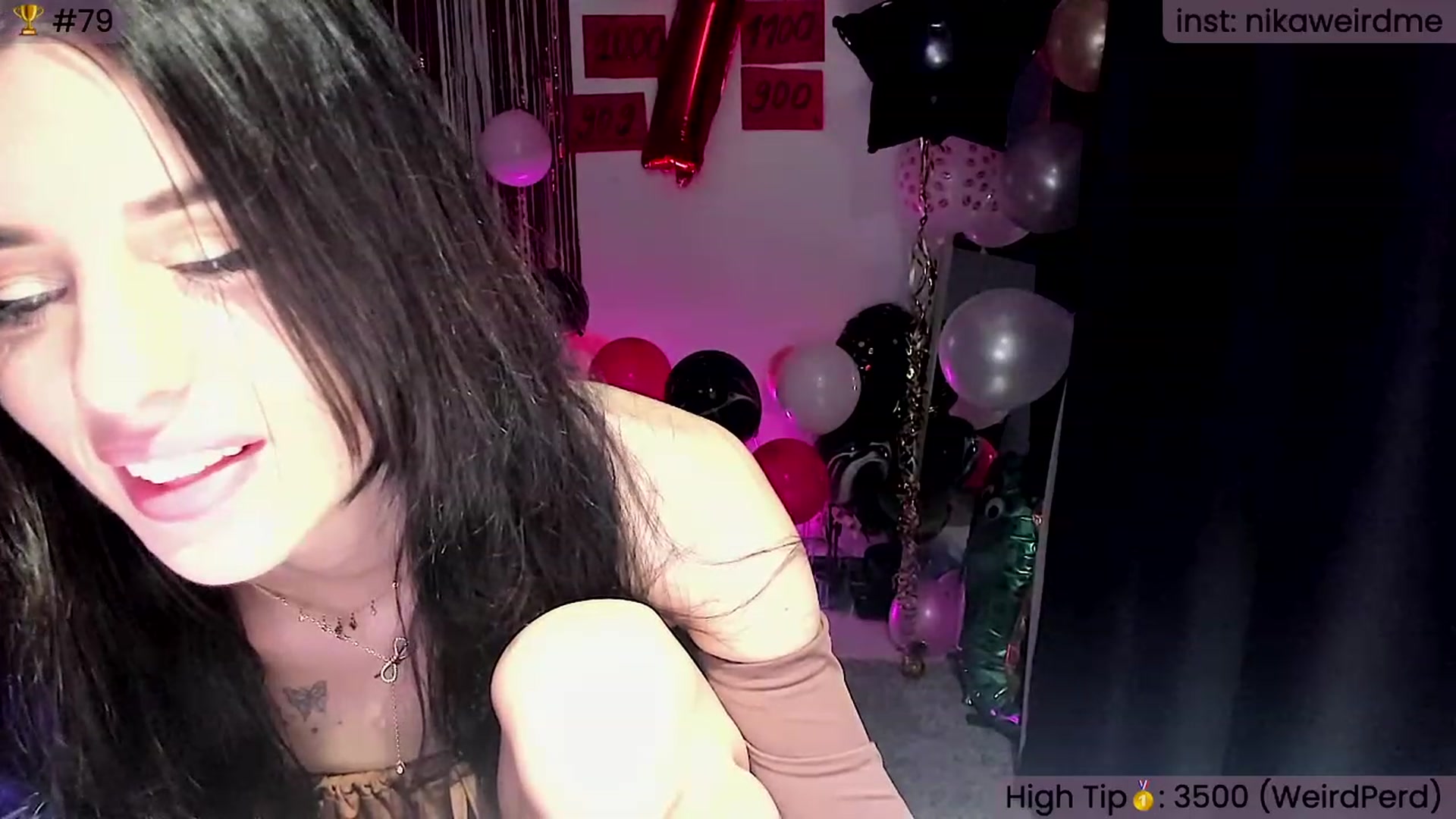 Gallery image thumbnail from WeirdNikusik's myfreecams stream on, 11/25/2023, 13:37 image 16 of 20