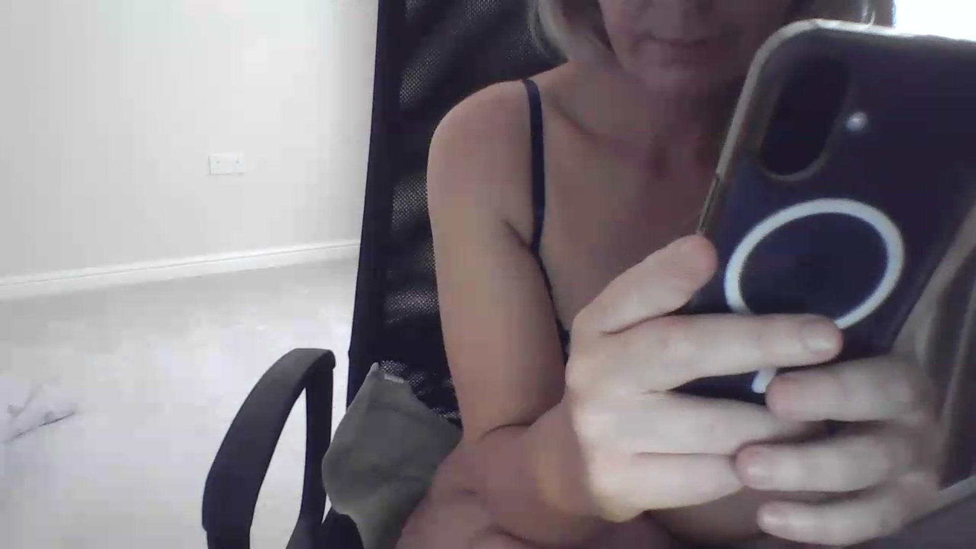 Gallery image thumbnail from Welshbabe95's myfreecams stream on, 07/15/2026, 15:37 image 8 of 20