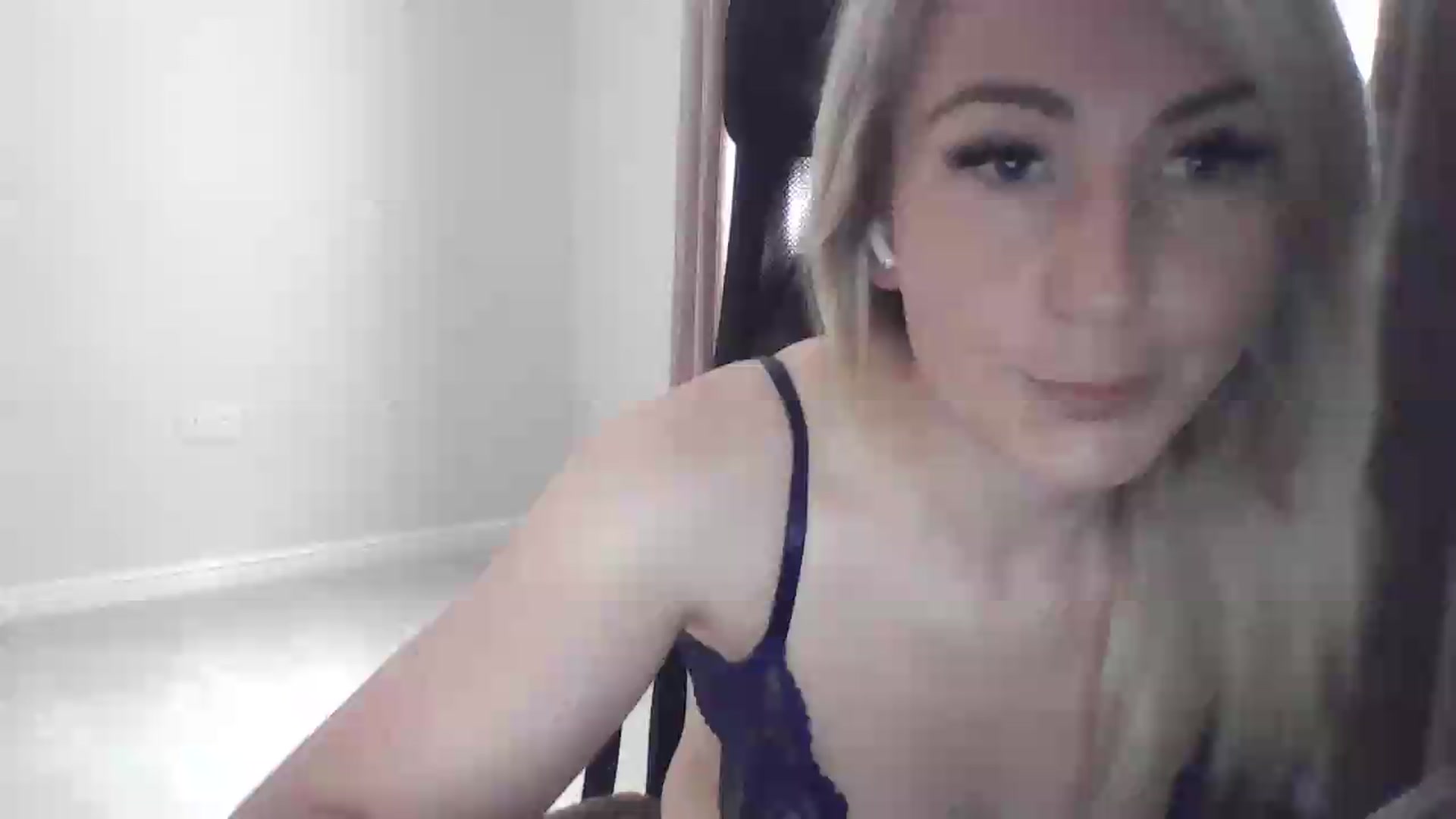 Gallery image thumbnail from Welshbabe95's myfreecams stream on, 07/29/2026, 11:56 image 16 of 20