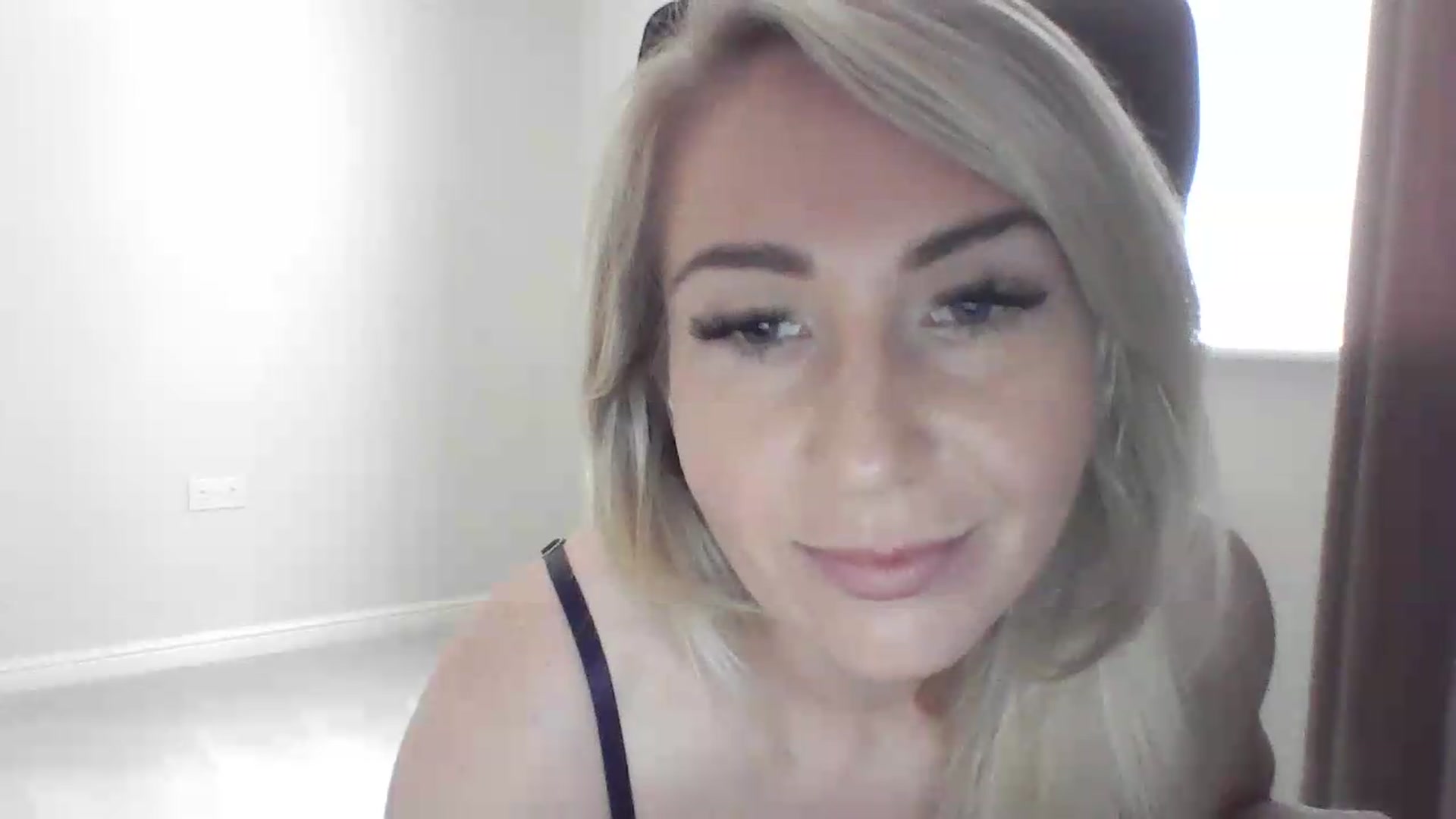 Gallery image thumbnail from Welshbabe95's myfreecams stream on, 07/29/2026, 11:56 image 8 of 20