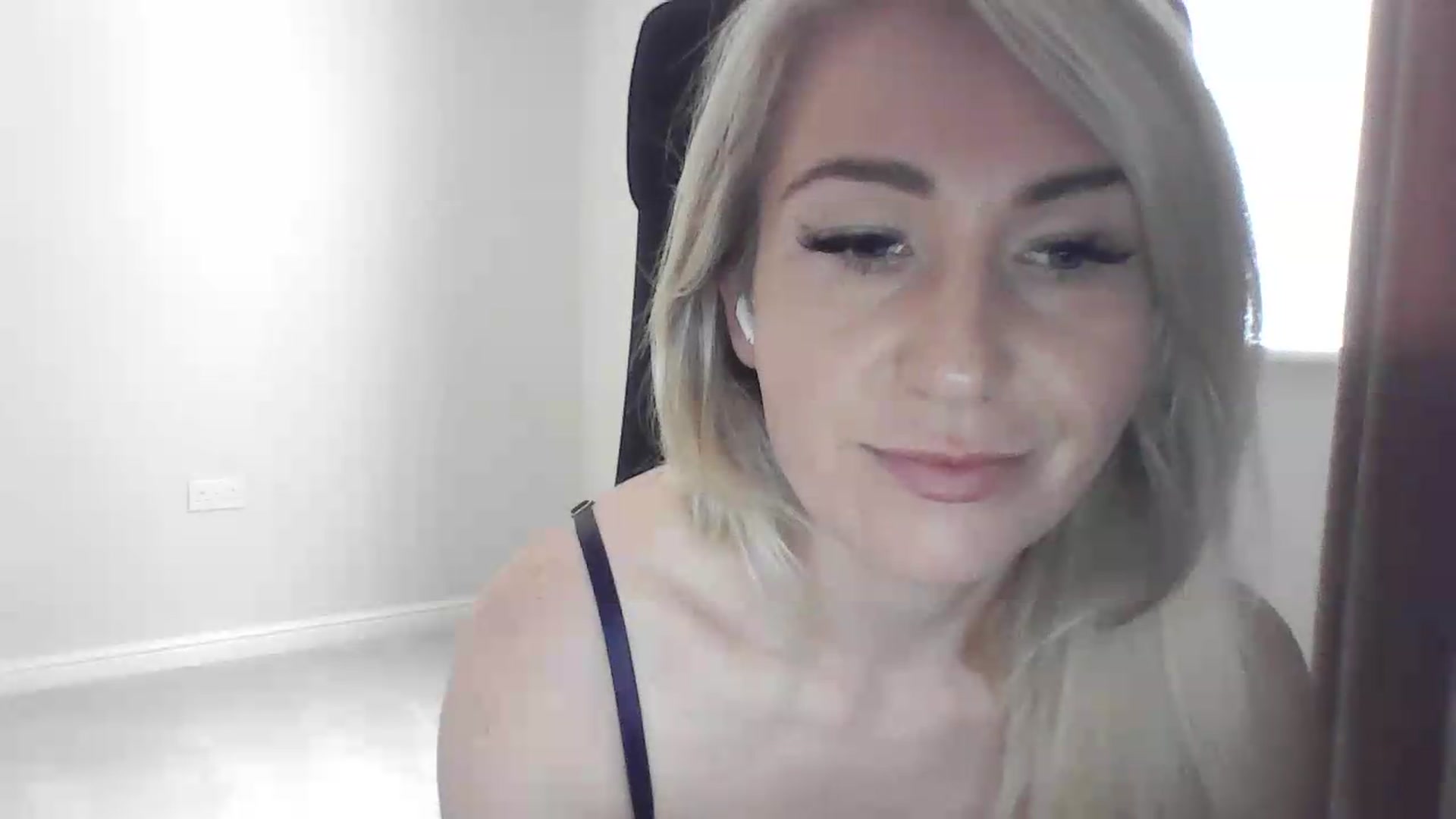 Gallery image thumbnail from Welshbabe95's myfreecams stream on, 07/29/2026, 11:56 image 7 of 20